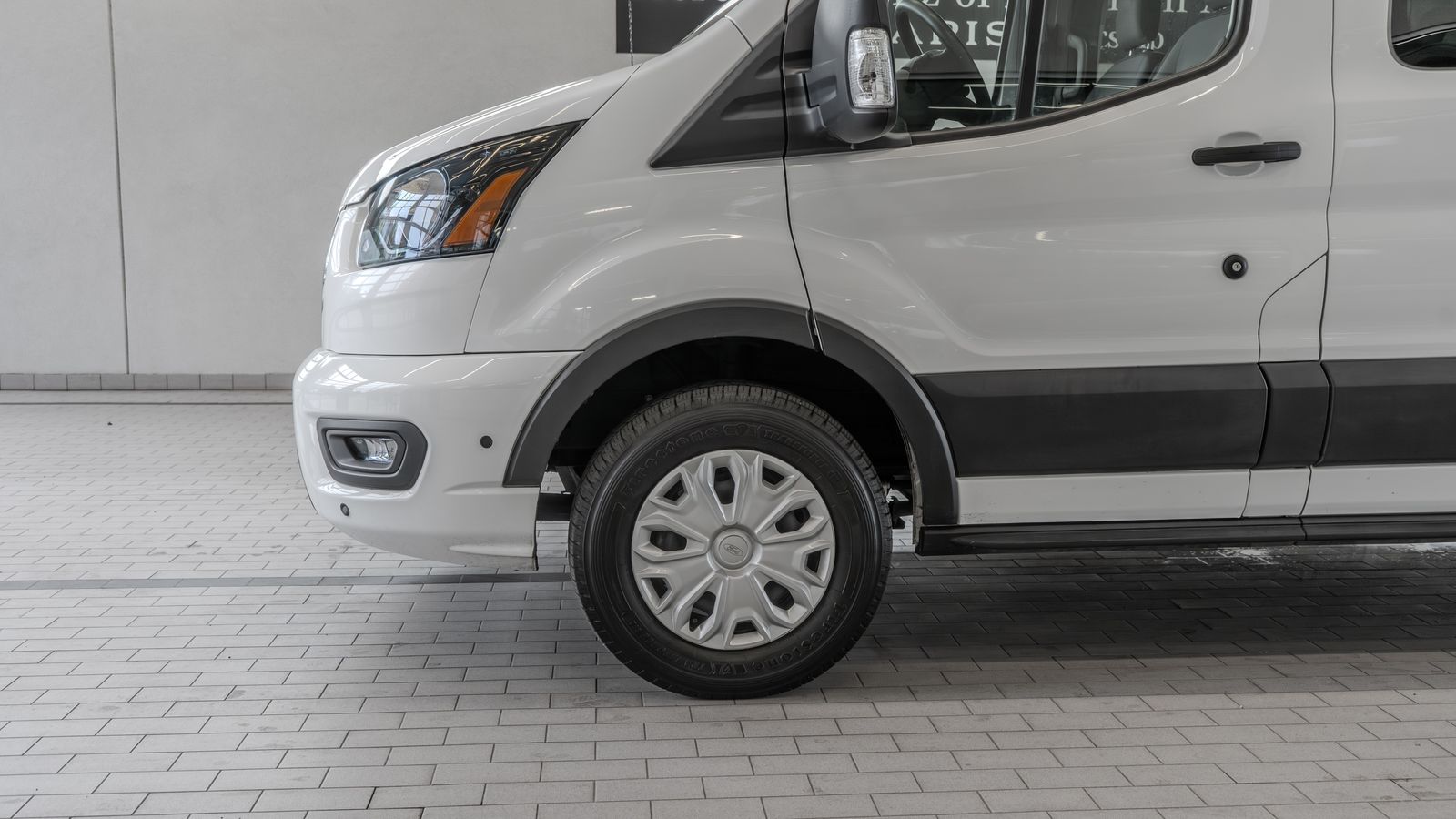 2024 Ford Transit-350 XLT — full photo 4 of 35