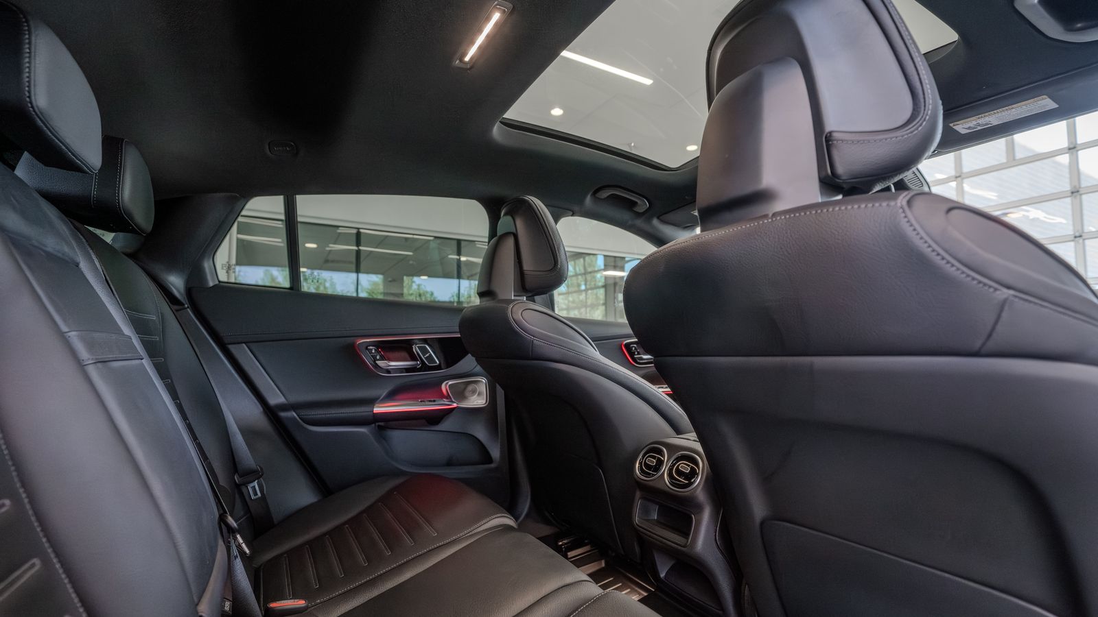 2025 Mercedes-Benz GLC GLC 43 AMG® — full photo 28 of 35