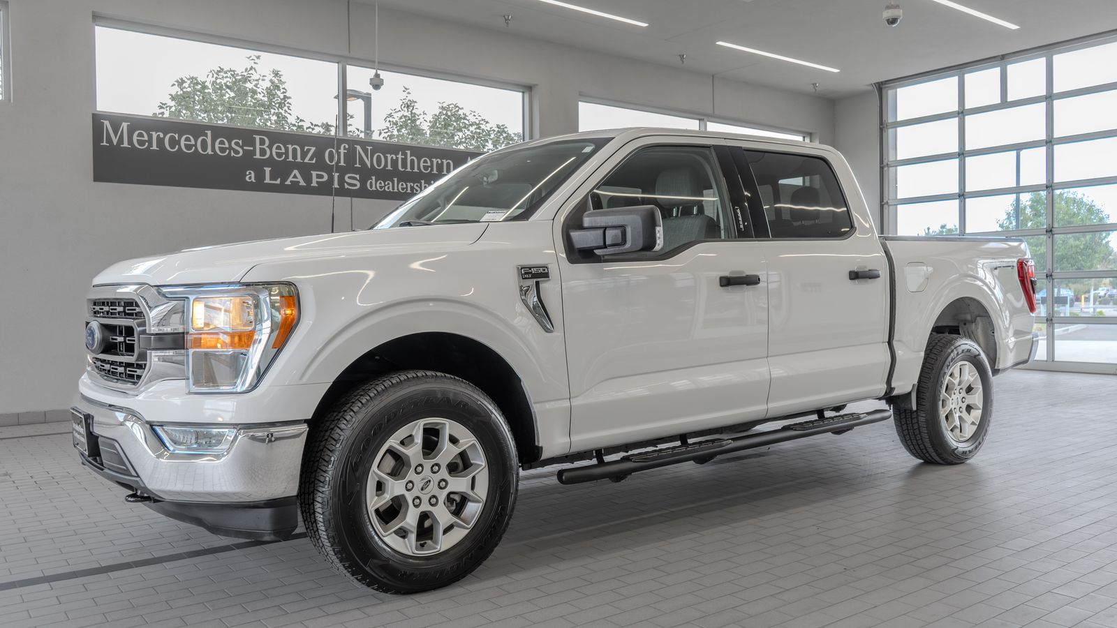 2021 Ford F-150 XLT — foto completa 3 de 35