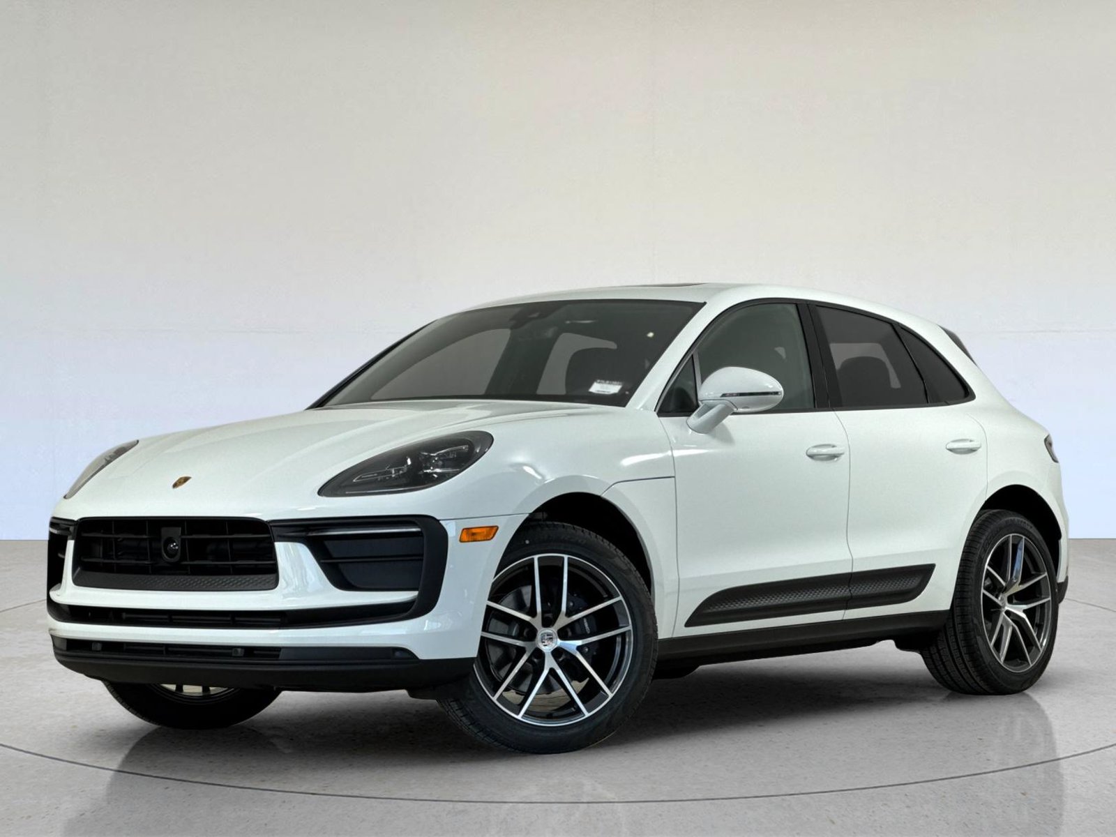 2026 Porsche Macan Base — photo 1 of 29