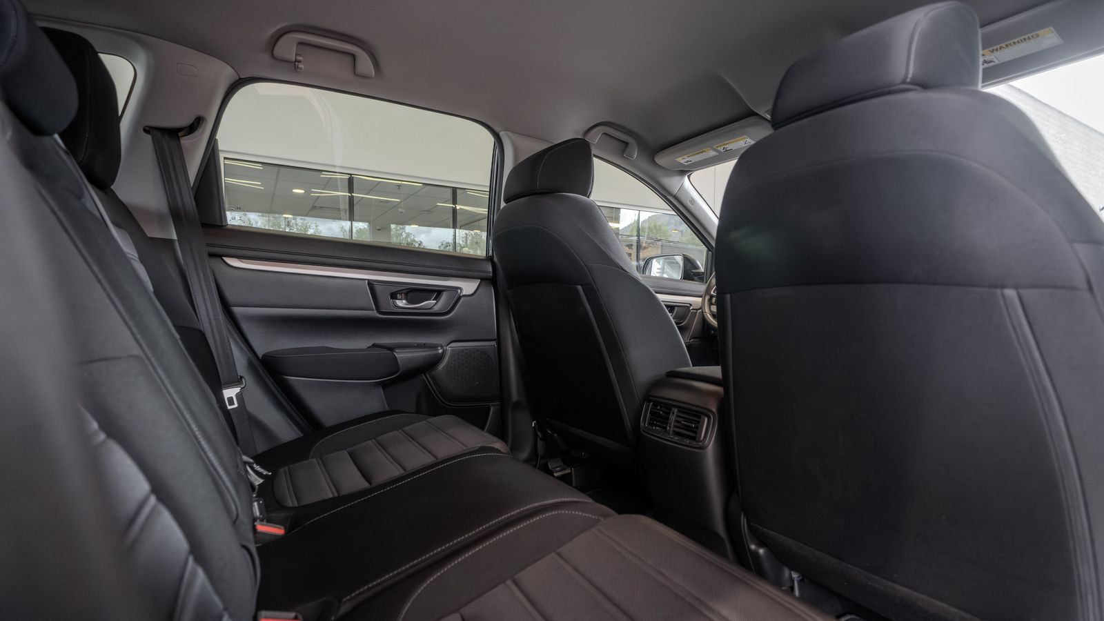 2019 Honda CR-V LX — full photo 28 of 33
