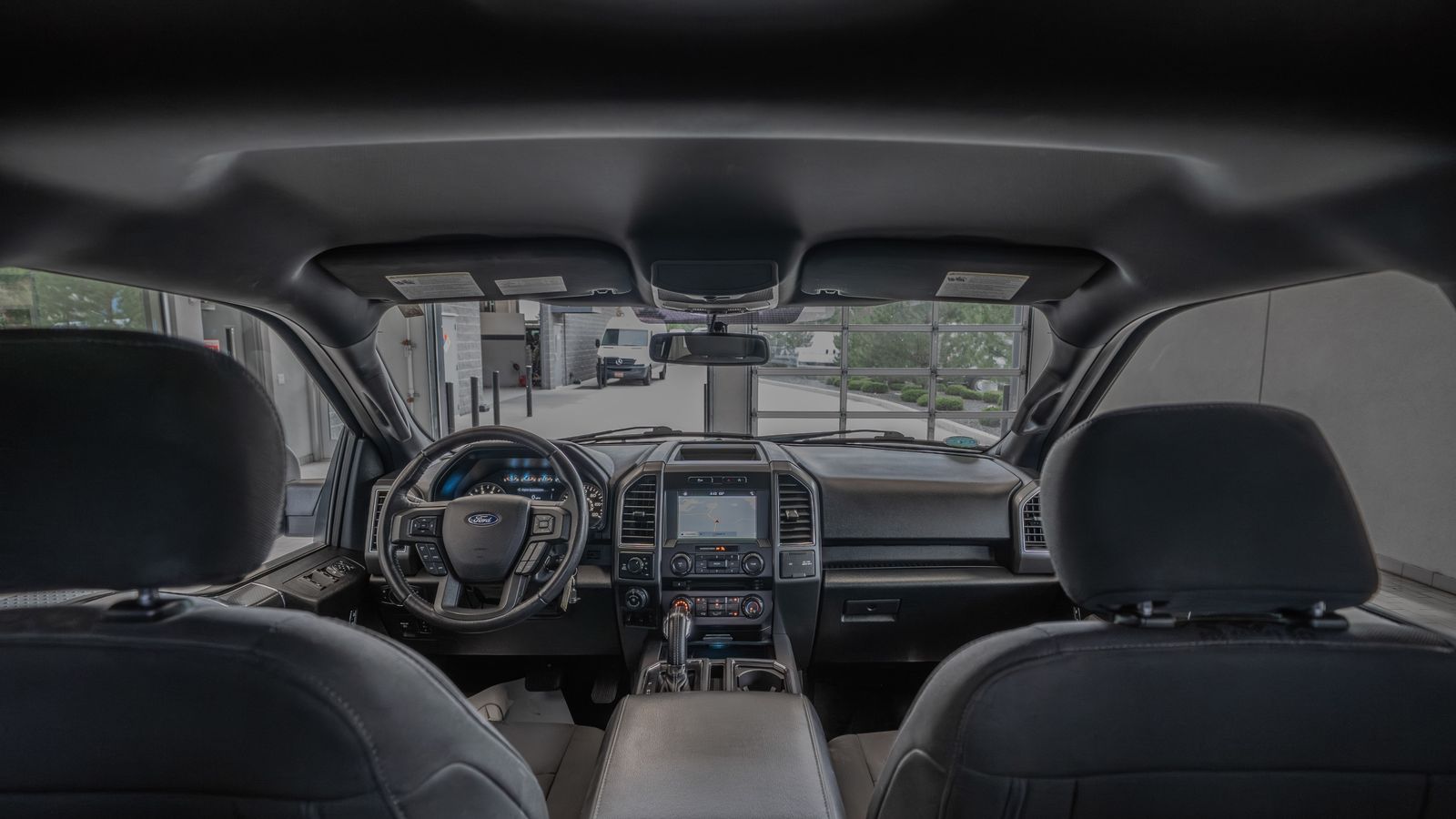 2018 Ford F-150 XLT — foto completa 26 de 33