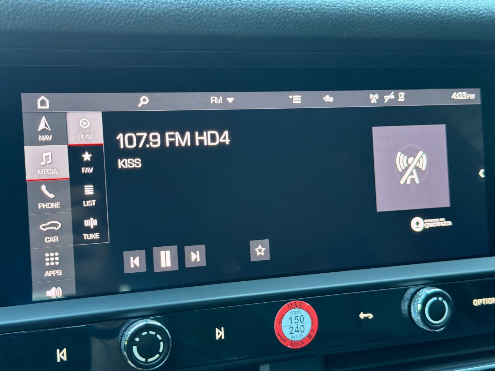 2024 Porsche Macan S — full photo 17 of 27