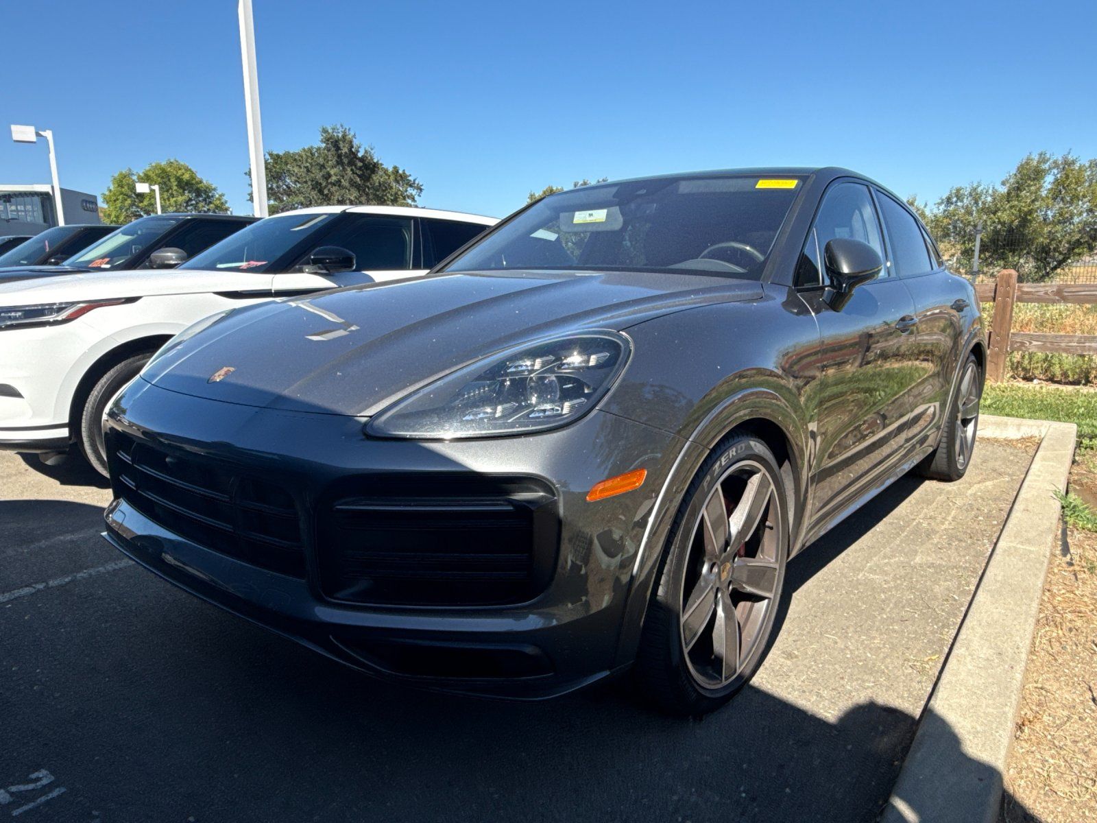 2021 Porsche Cayenne Coupe GTS — full photo 2 of 3