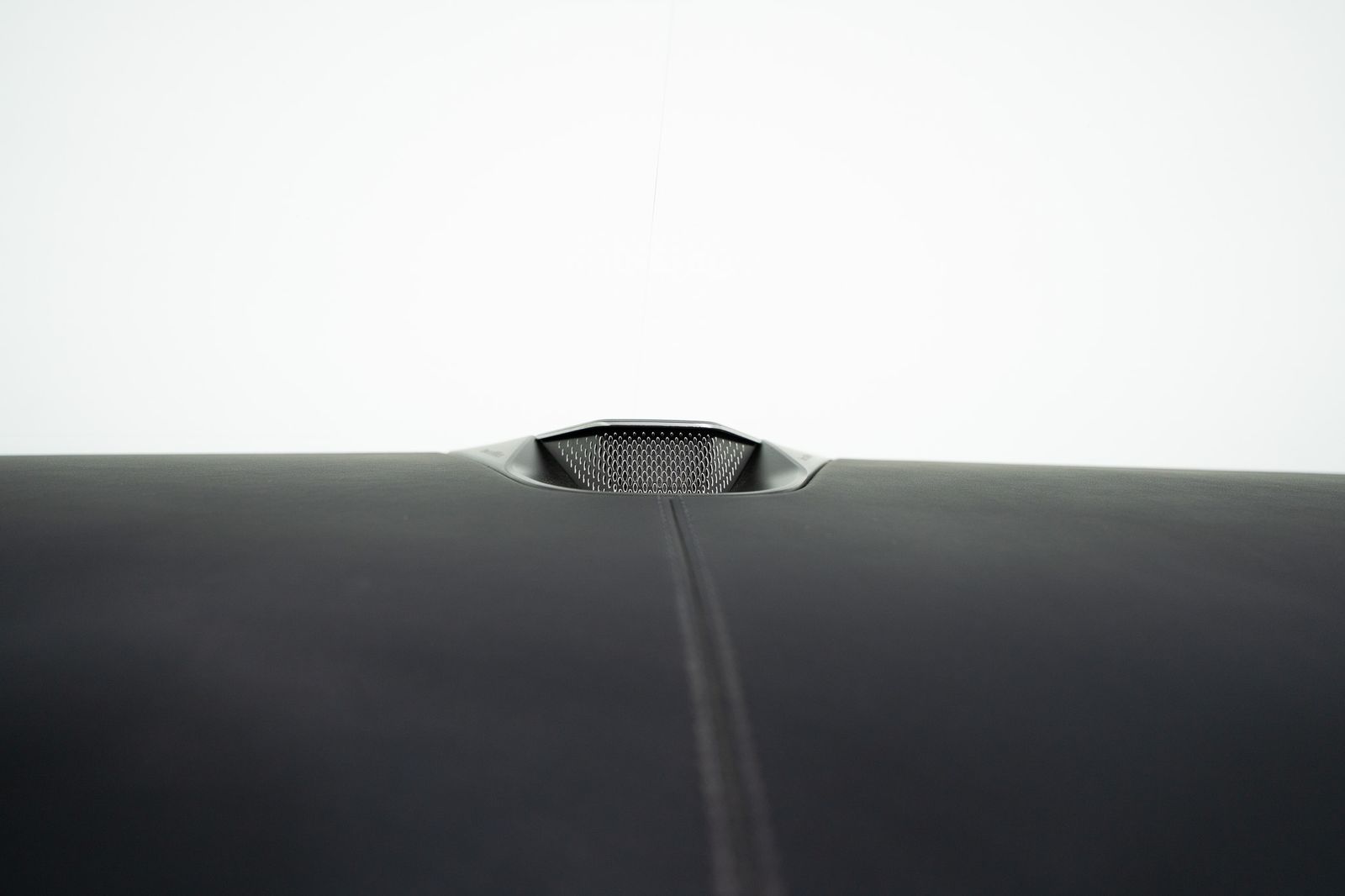 2024 Aston Martin DB12 Volante — foto completa 15 de 55
