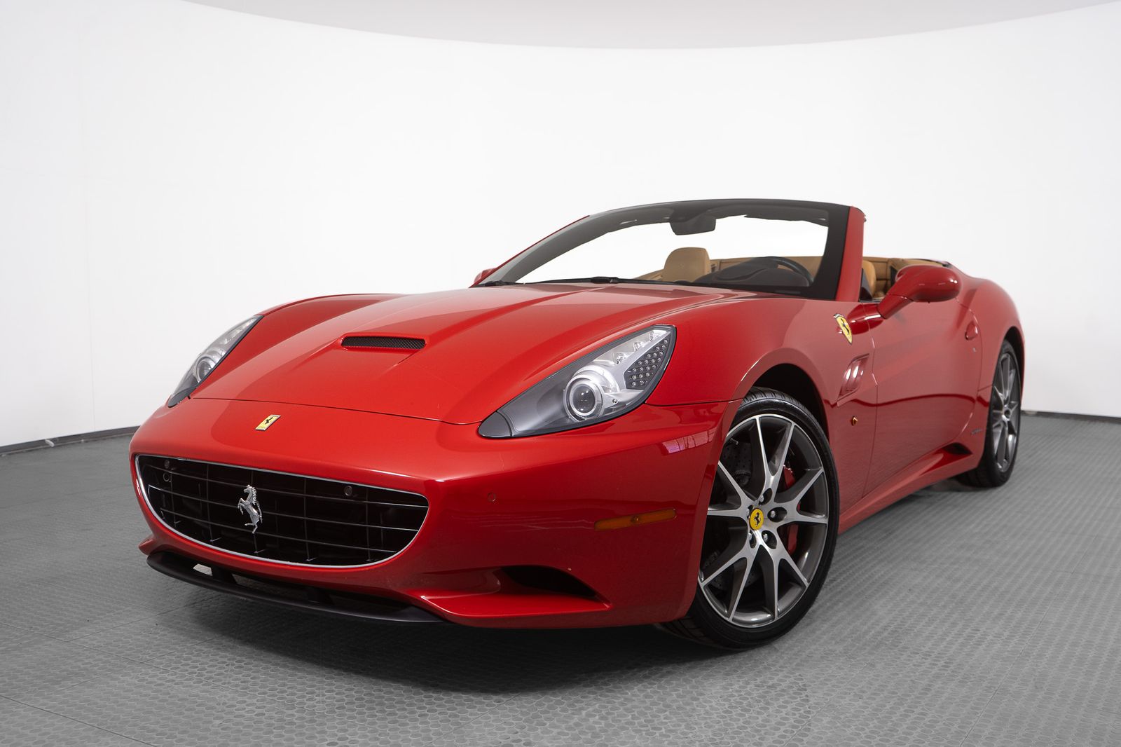 2012 Ferrari California — foto completa 1 de 38