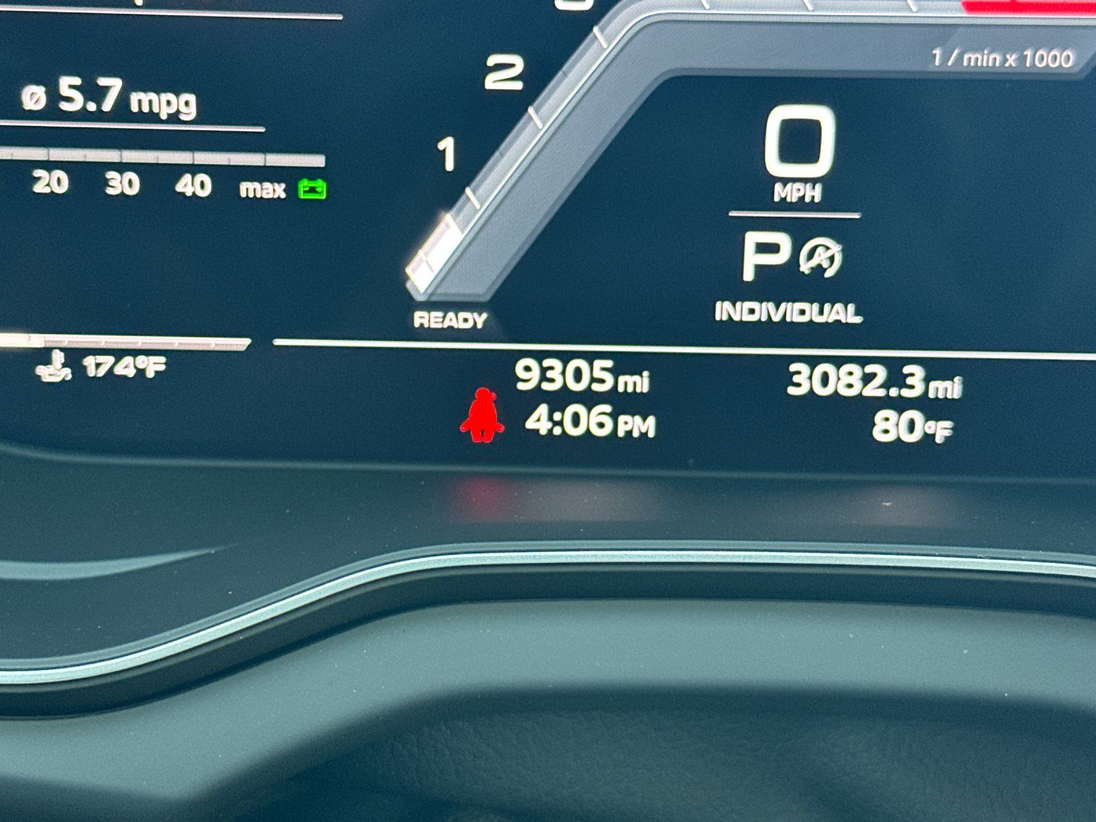 2023 Audi SQ5 Prestige — full photo 27 of 28