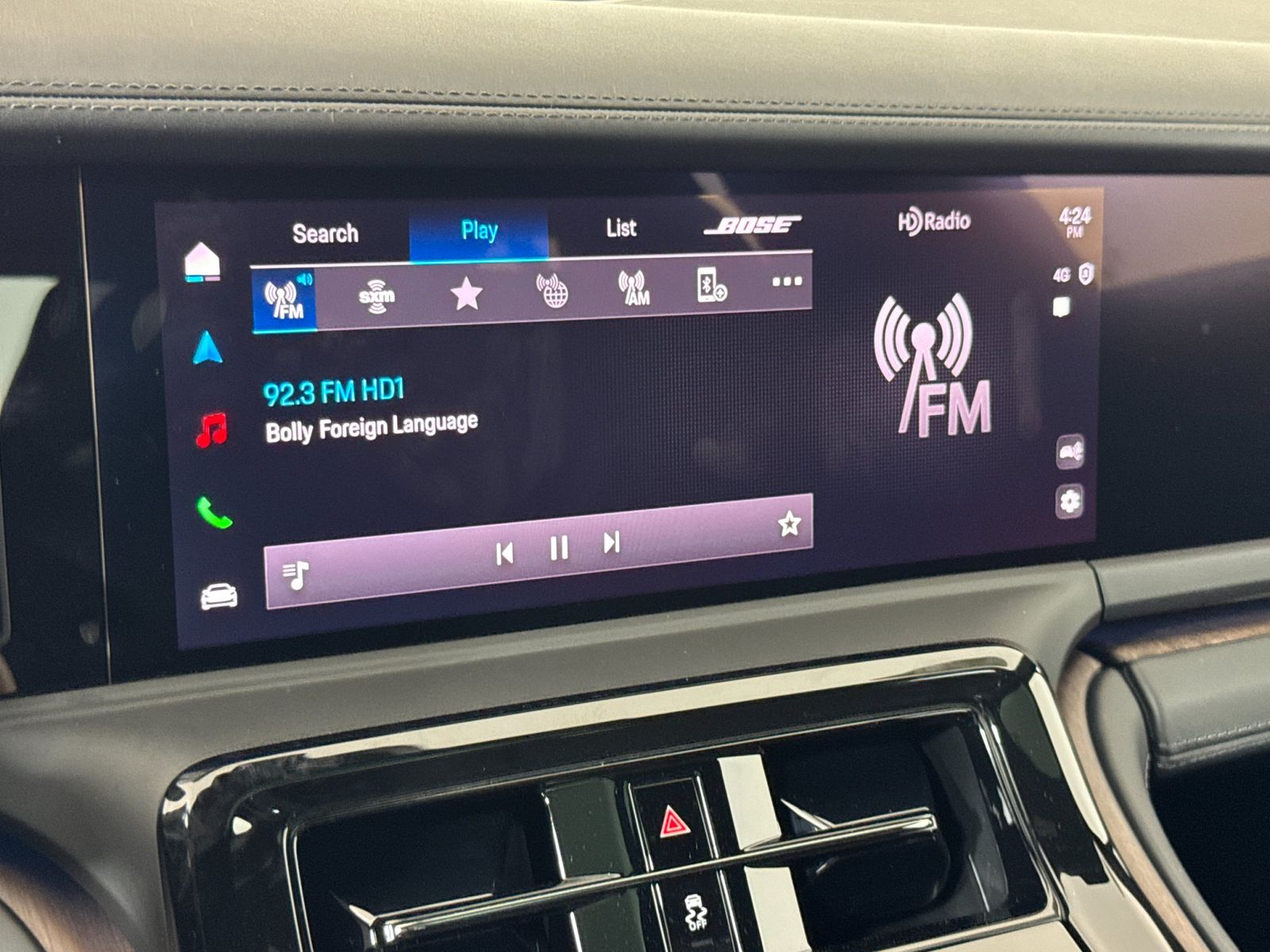 2025 Porsche Panamera 4 — full photo 17 of 29