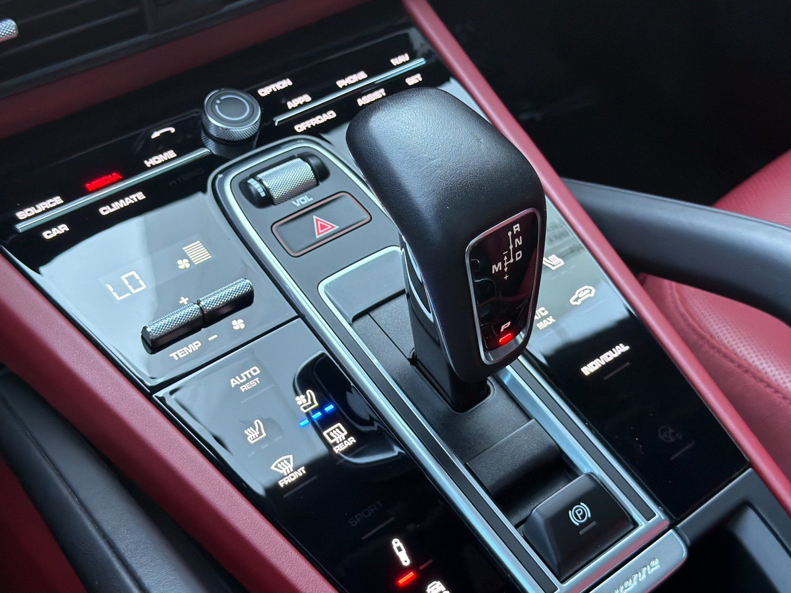 2023 Porsche Cayenne E-Hybrid Turbo S — full photo 22 of 30