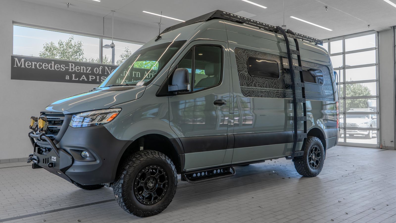 2023 Mercedes-Benz Sprinter 2500 Cargo 144 WB — foto completa 3 de 34
