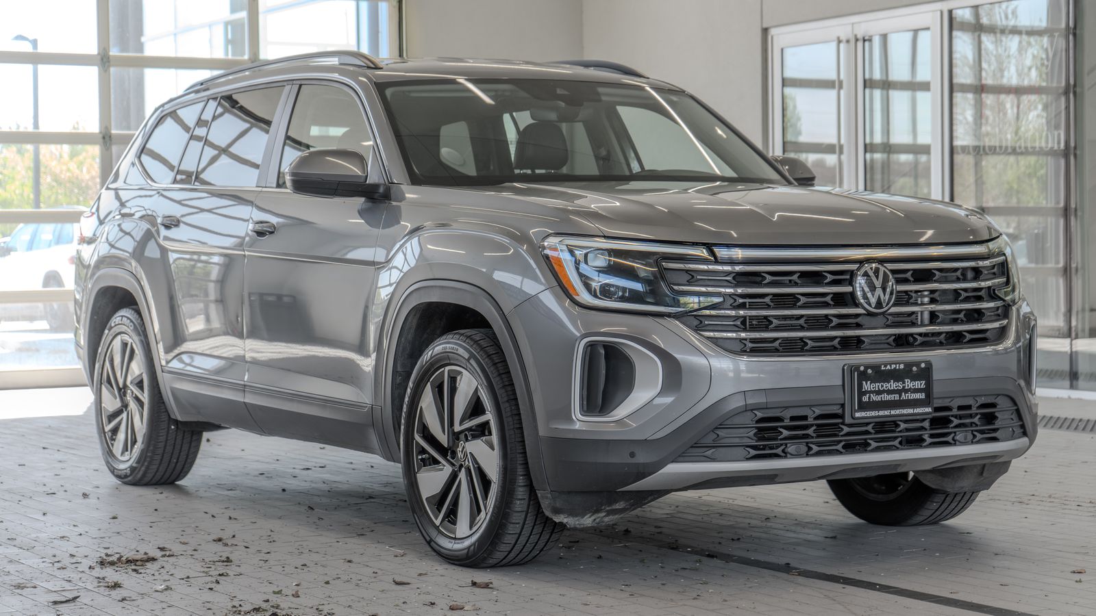 2024 Volkswagen Atlas 2.0T SE w/Technology — full photo 21 of 35