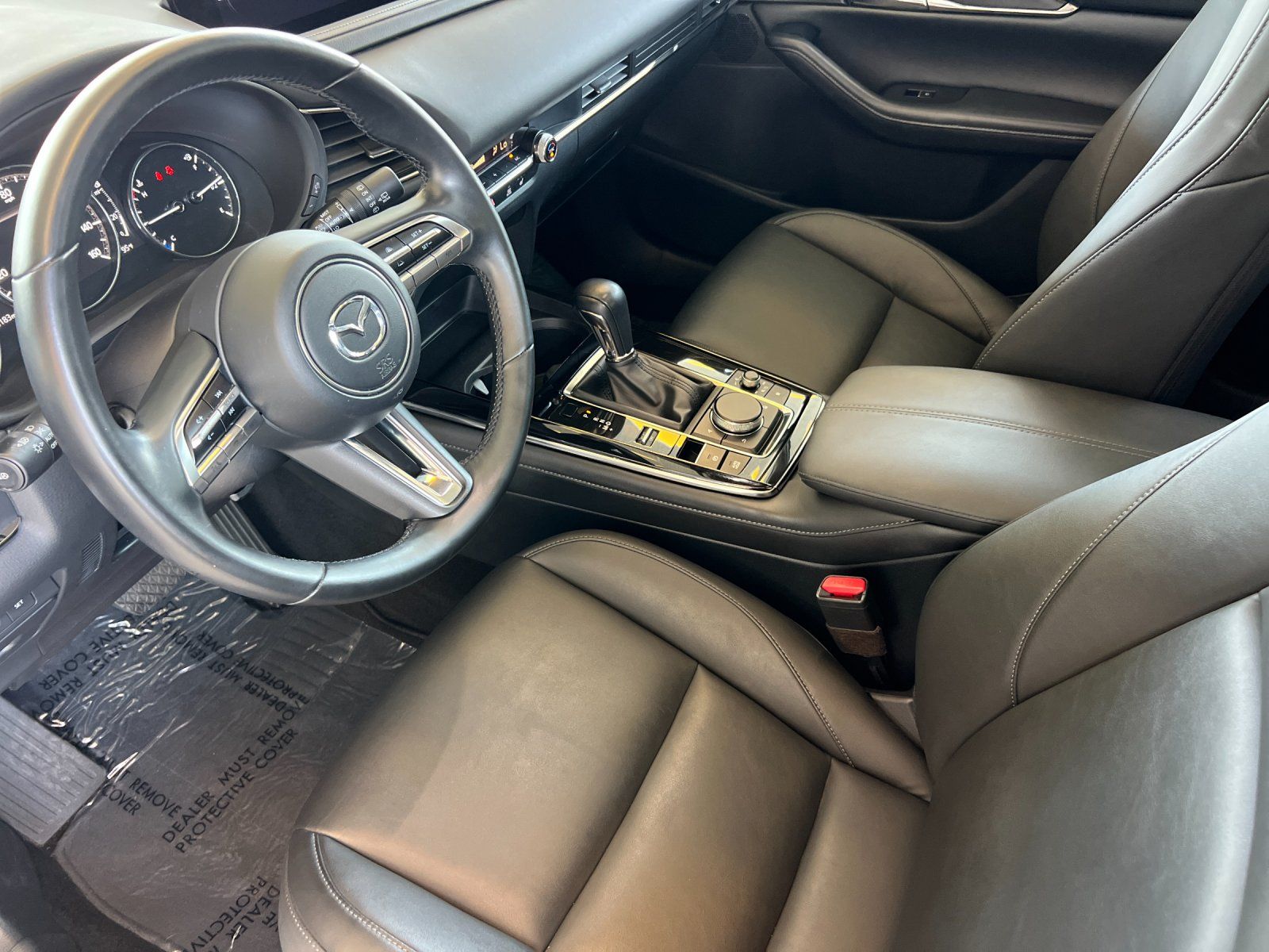 2021 Mazda CX-30 Turbo — foto completa 10 de 28