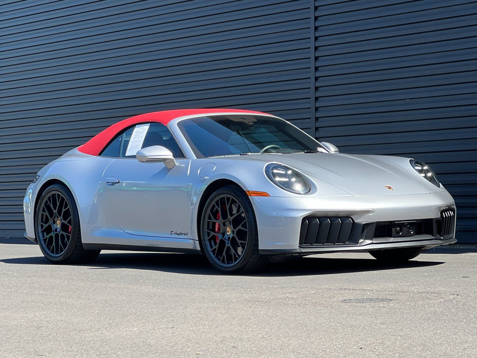 2025 Porsche 911 Carrera 4 GTS — foto completa 13 de 30