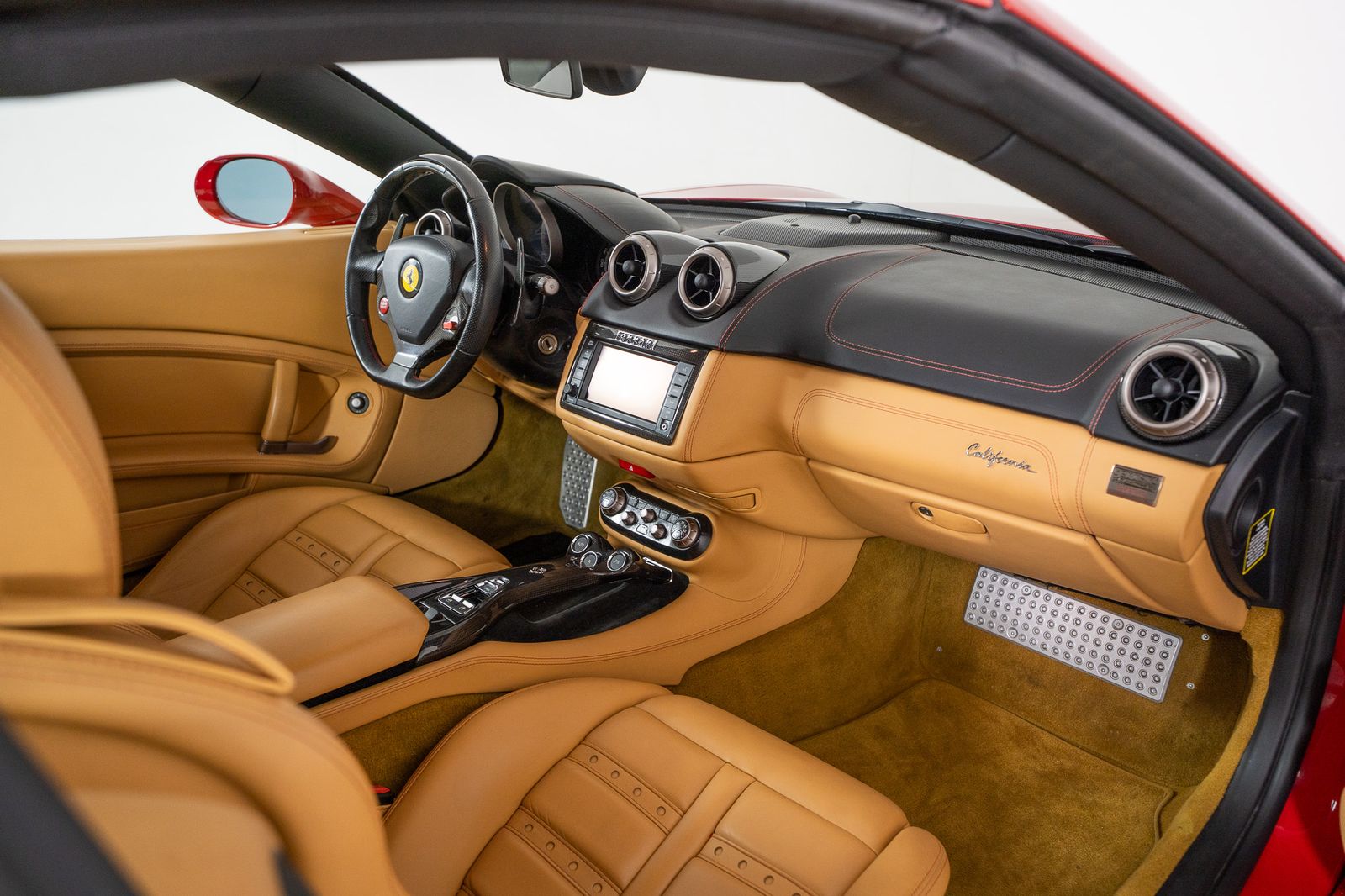 2012 Ferrari California — full photo 27 of 38