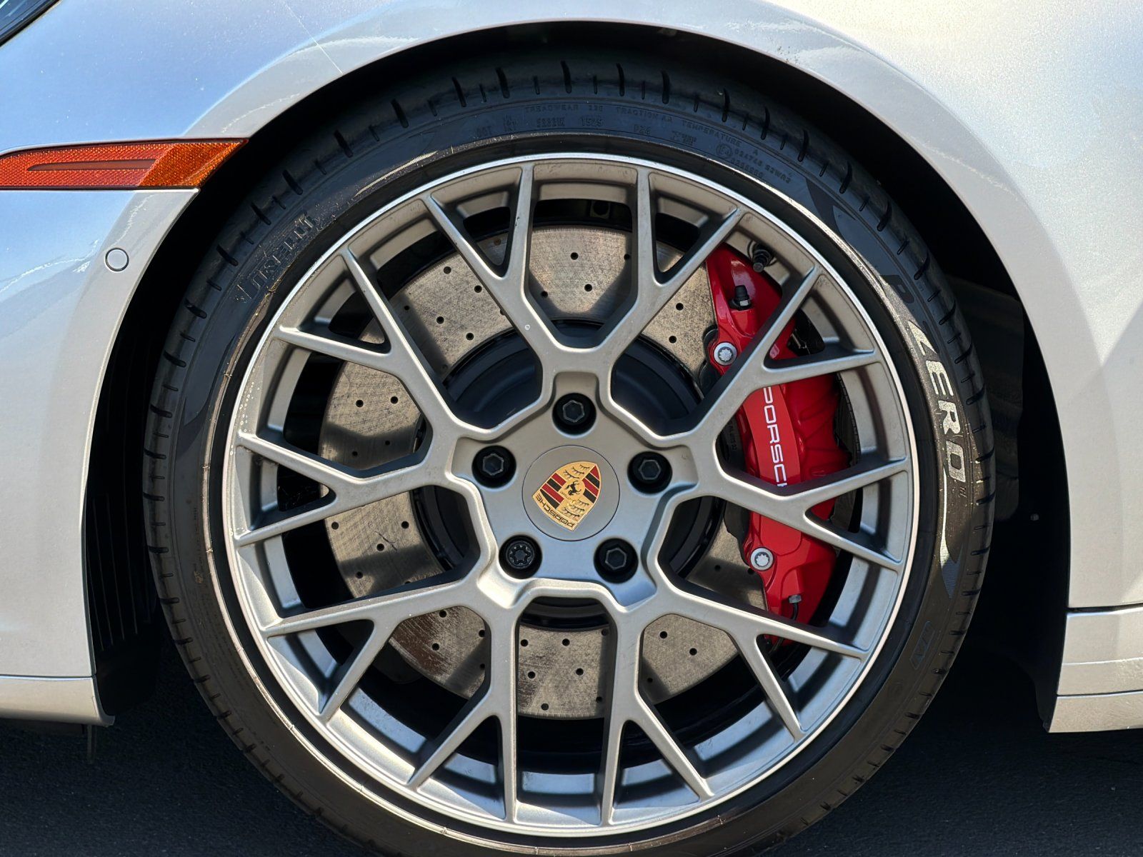 2025 Porsche 911 Carrera S — full photo 24 of 26