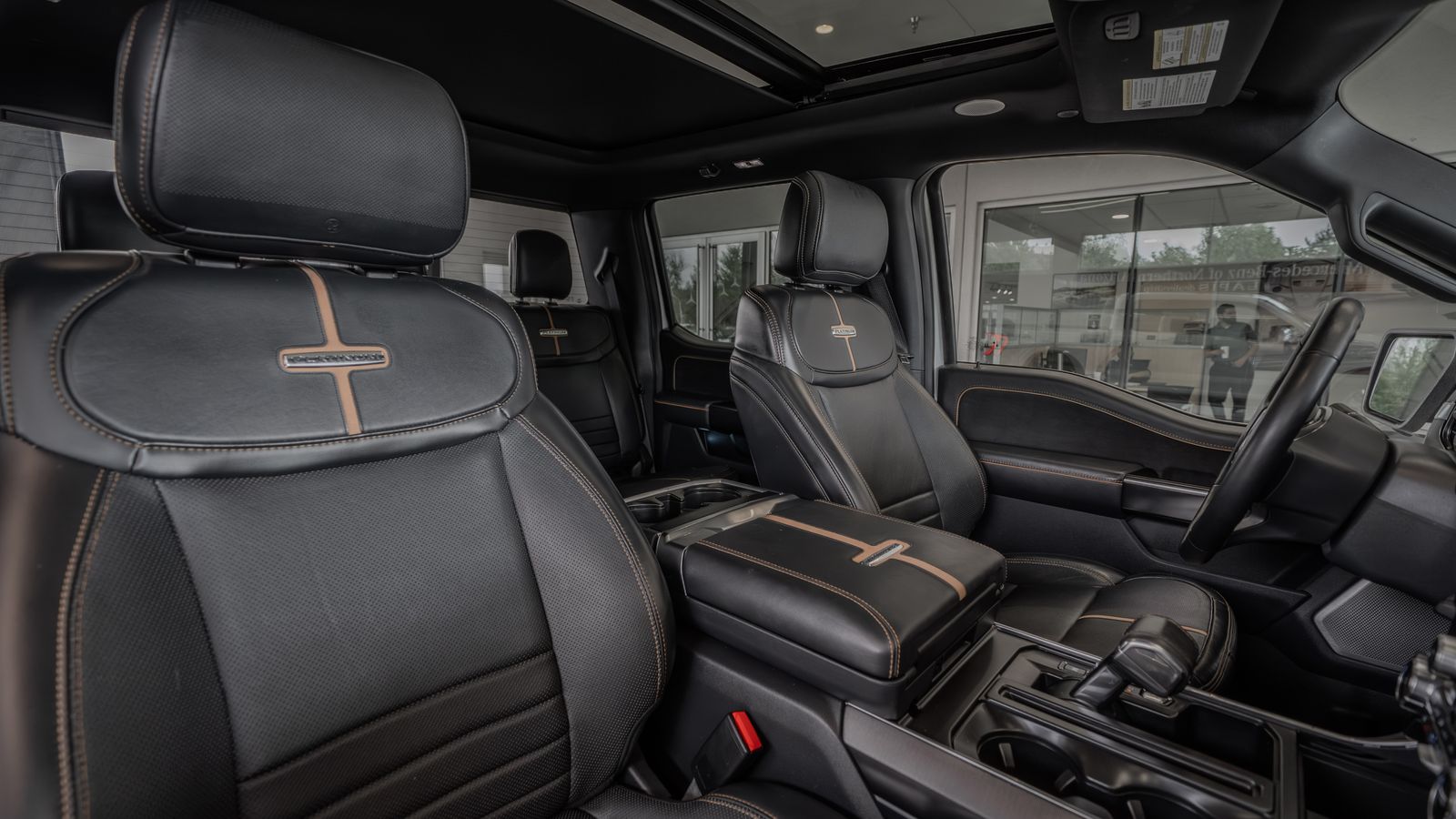 2022 Ford F-150 Platinum — full photo 32 of 33