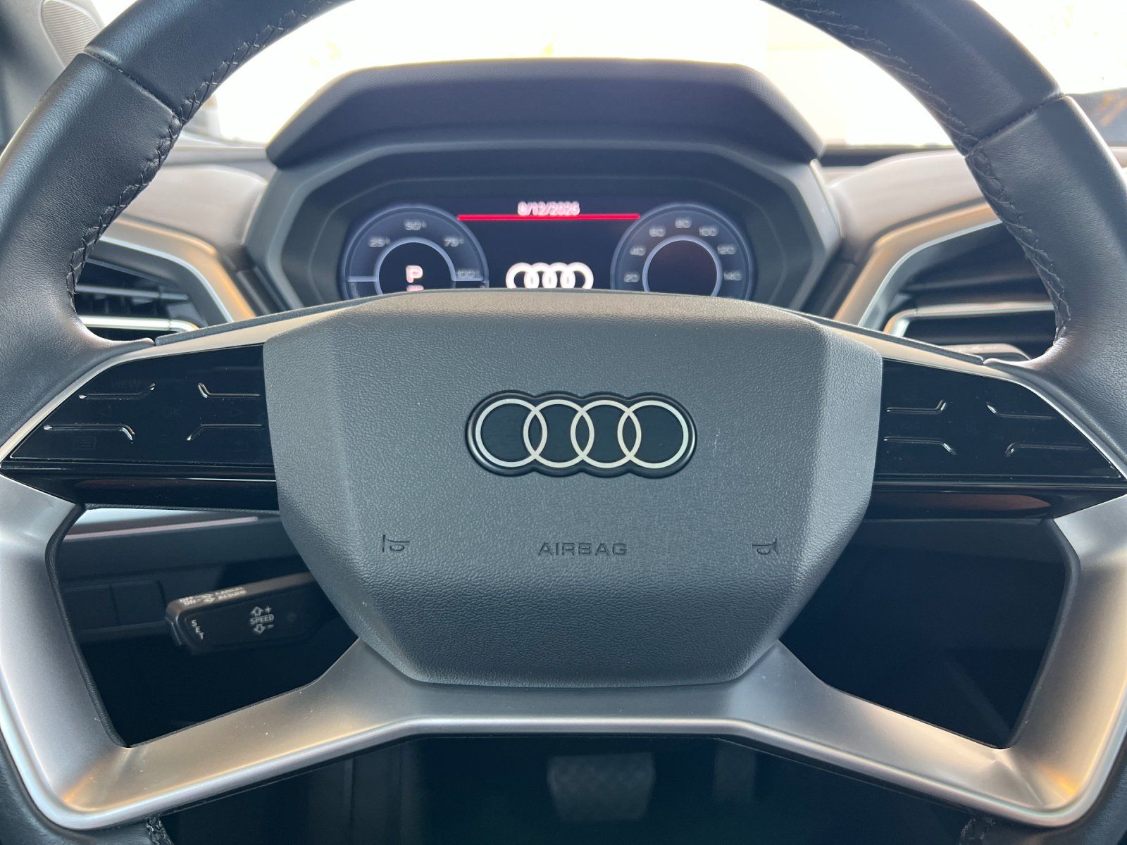 2023 Audi Q4 e-tron Premium — foto completa 23 de 28