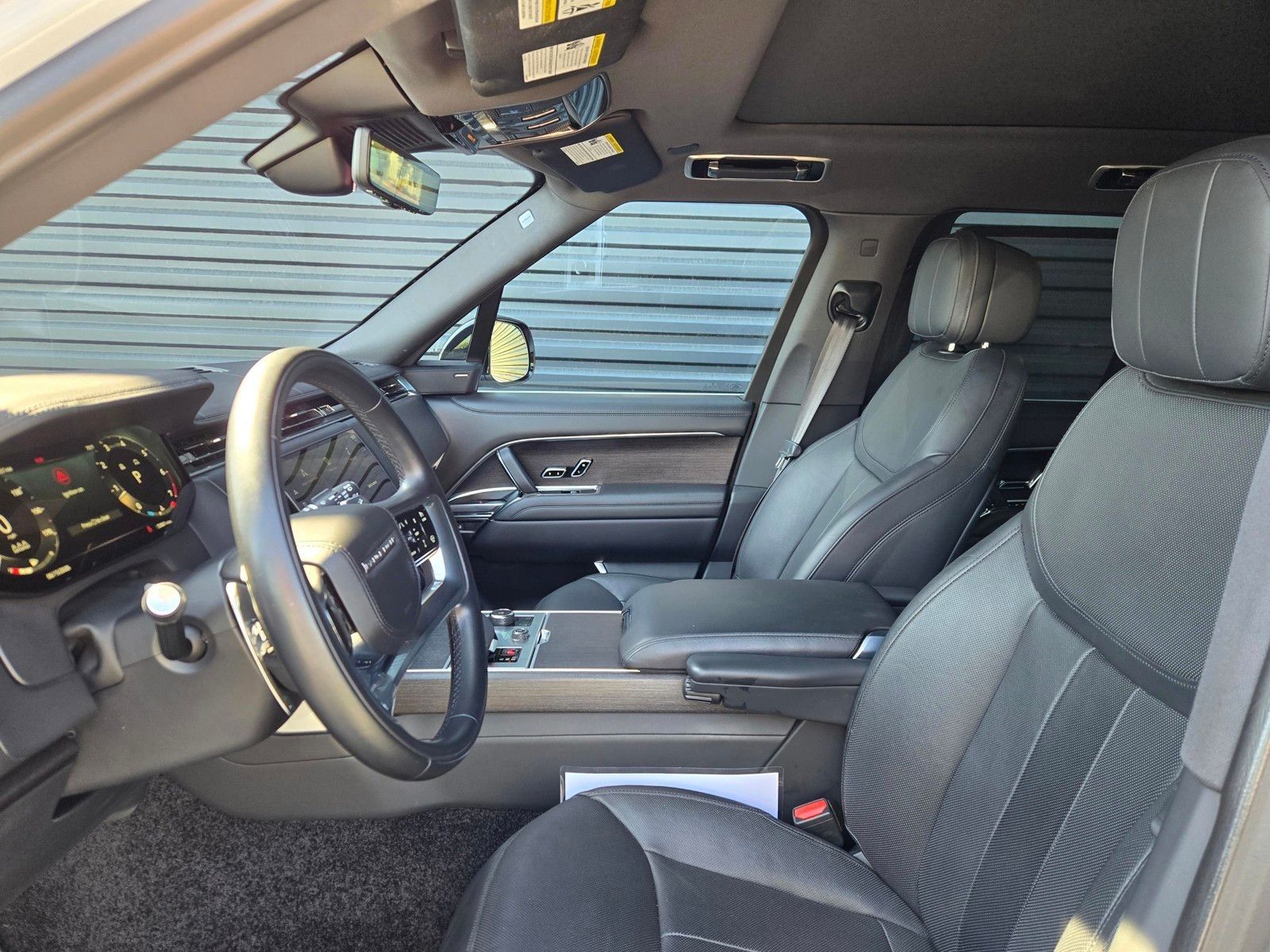 2023 Land Rover Range Rover SE — foto completa 26 de 45