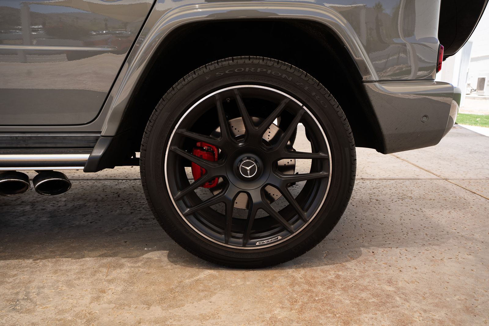 2023 Mercedes-Benz G-Class G 63 AMG® — foto completa 42 de 45