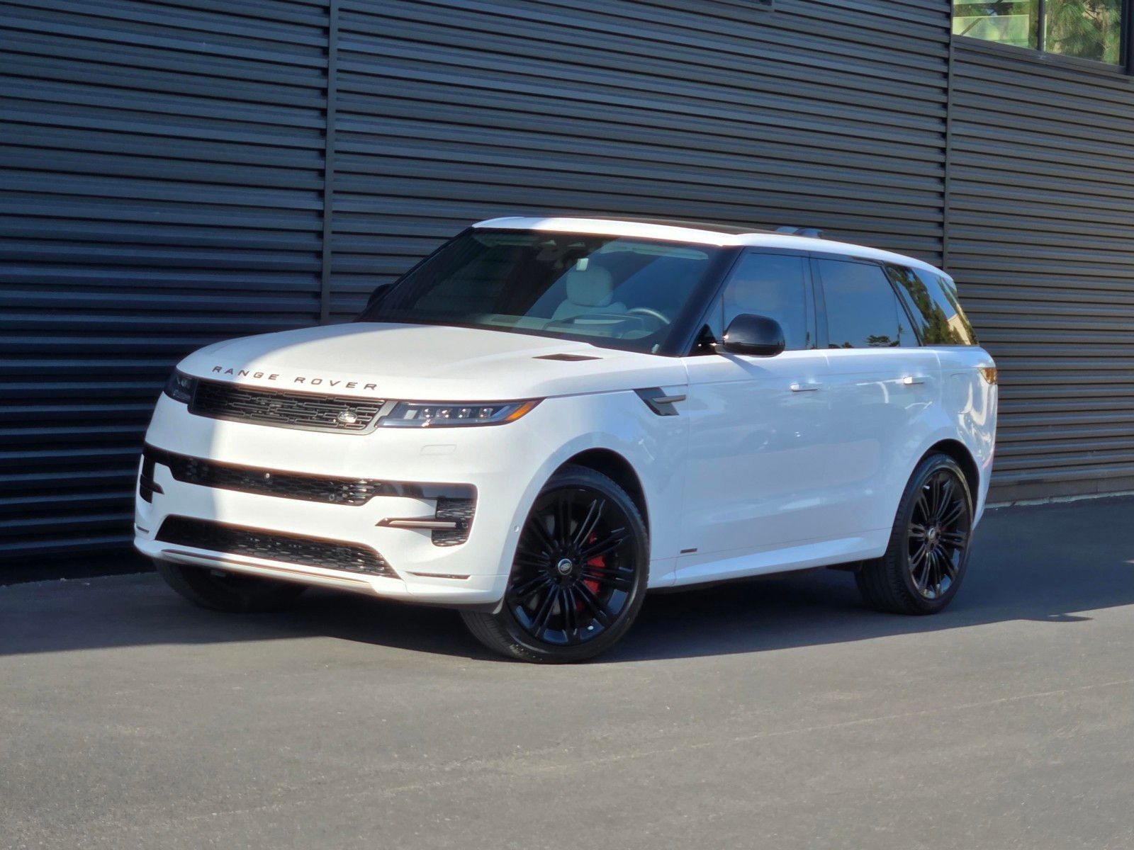 2024 Land Rover Range Rover Sport Plug-in Hybrid Autobiography — full photo 1 of 45