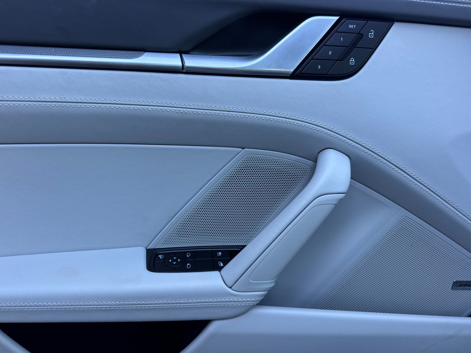 2026 Porsche 911 Carrera — full photo 13 of 29