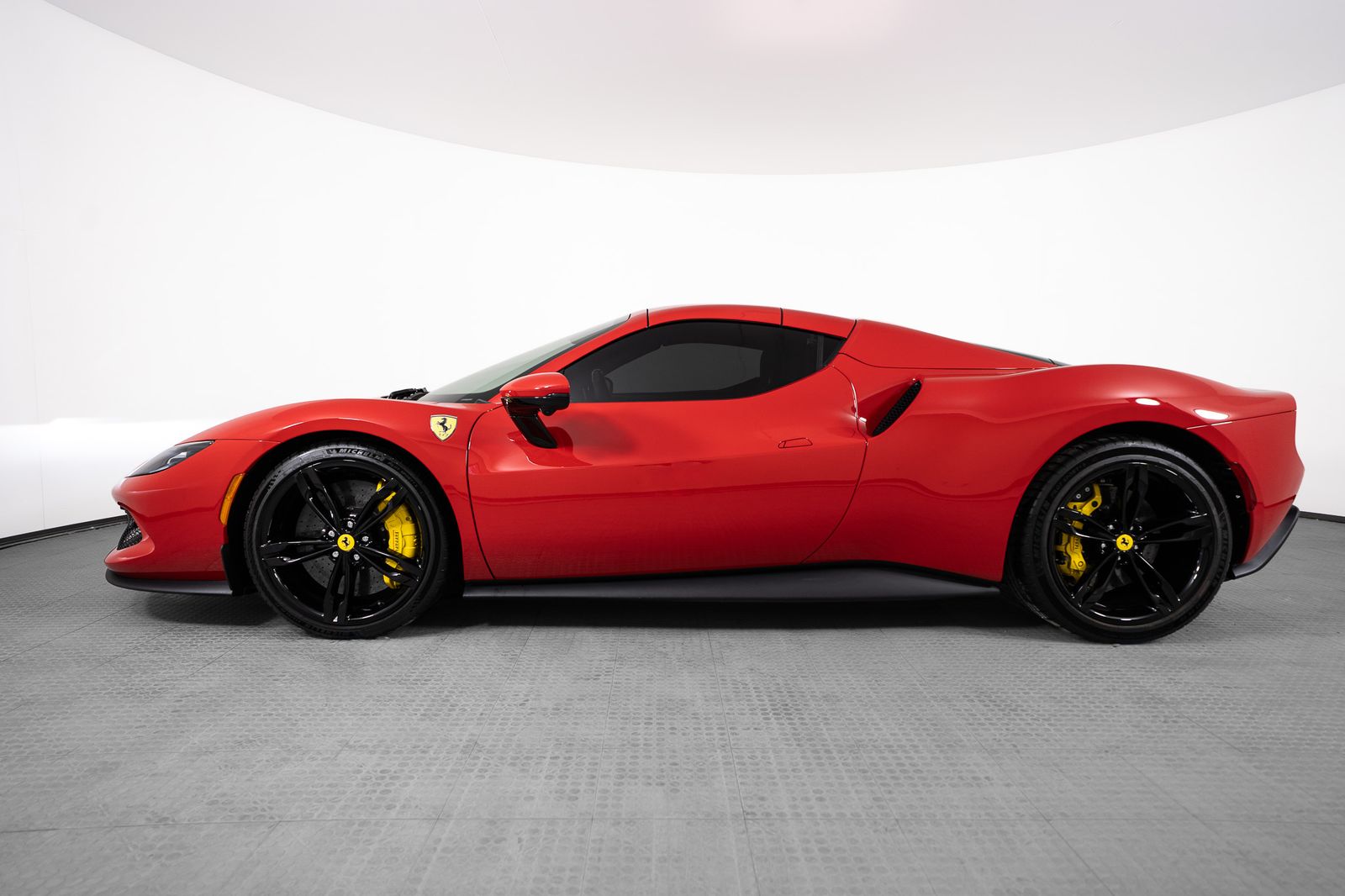 2025 Ferrari 296 GTS — foto completa 41 de 43