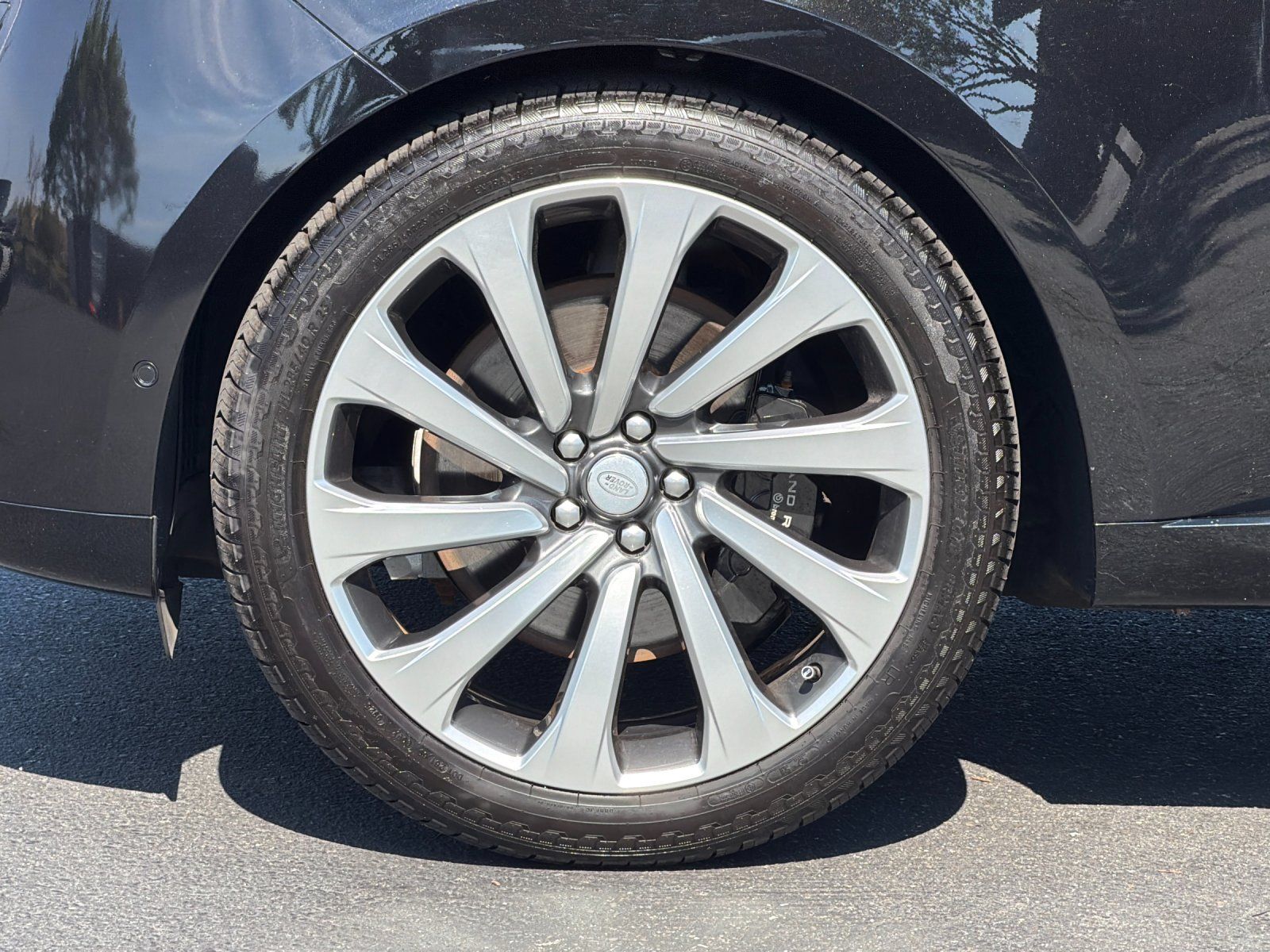 2023 Land Rover Range Rover SE — full photo 25 of 29