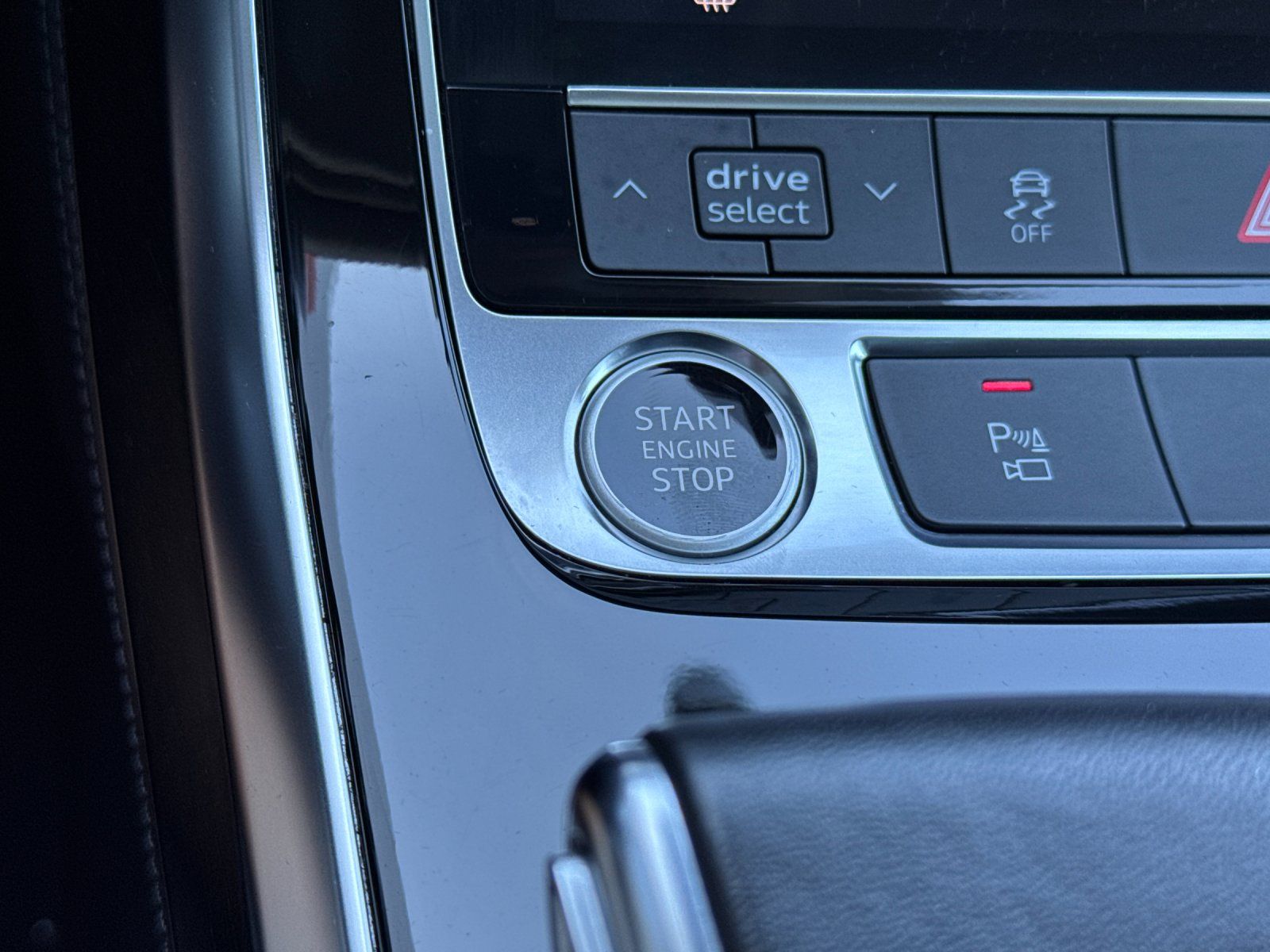2023 Audi Q7 45 Premium Plus — full photo 23 of 29