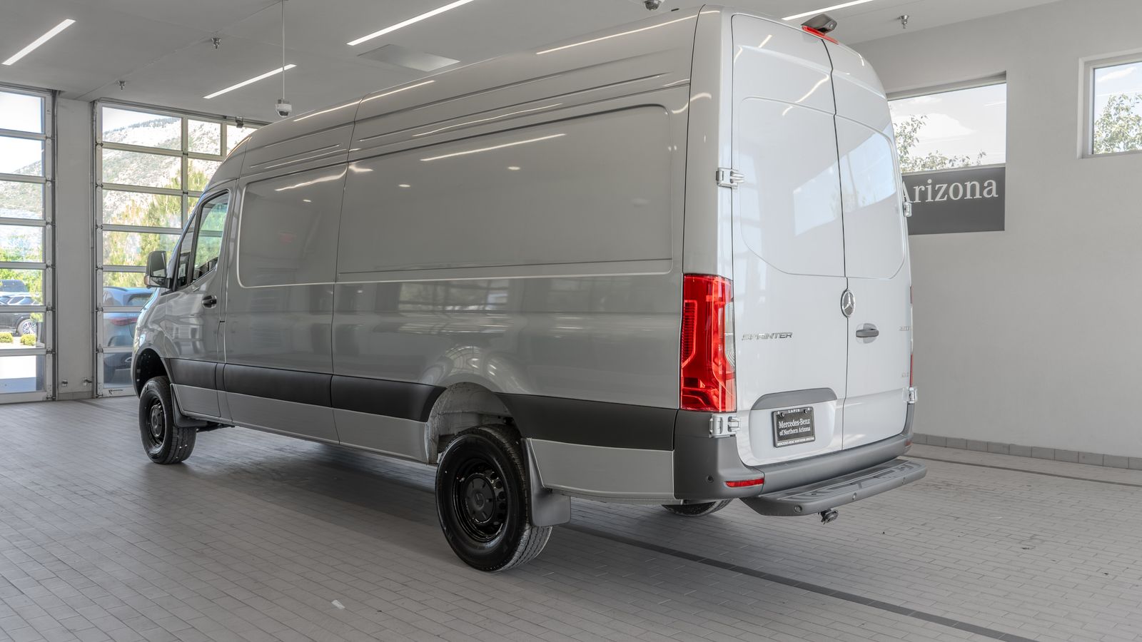 2025 Mercedes-Benz Sprinter 2500 Cargo 170 WB — foto completa 13 de 36