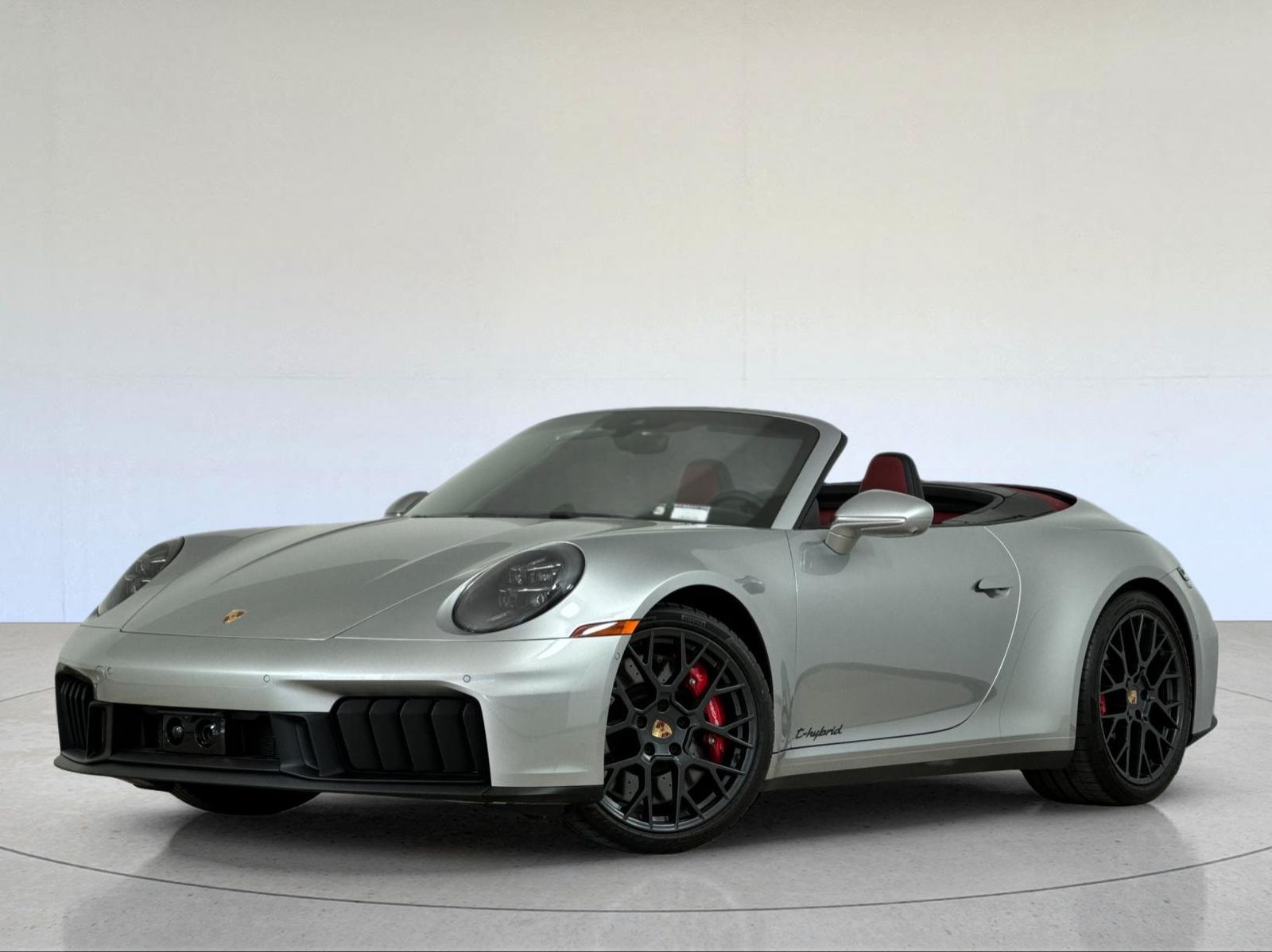 2025 Porsche 911 Carrera 4 GTS — full photo 1 of 29