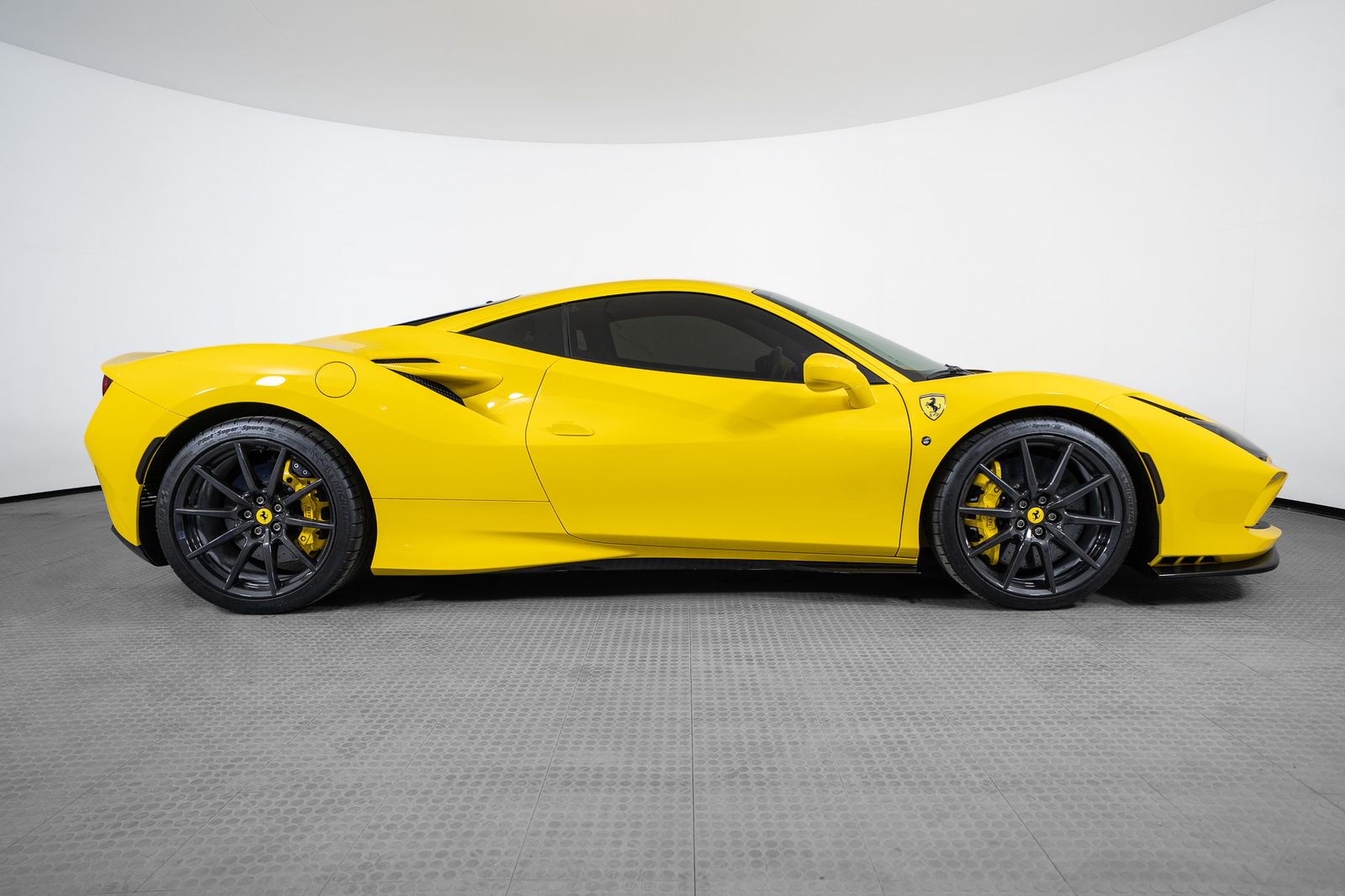 2022 Ferrari F8 Tributo — foto completa 6 de 45