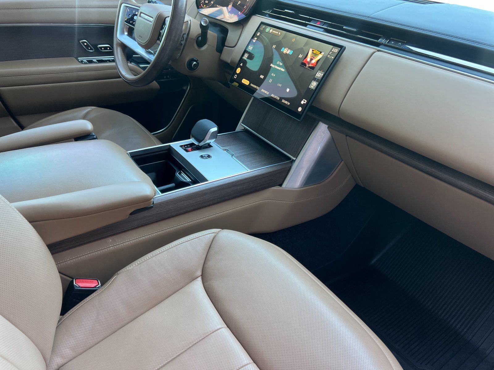 2025 Land Rover Range Rover Autobiography — full photo 14 of 27