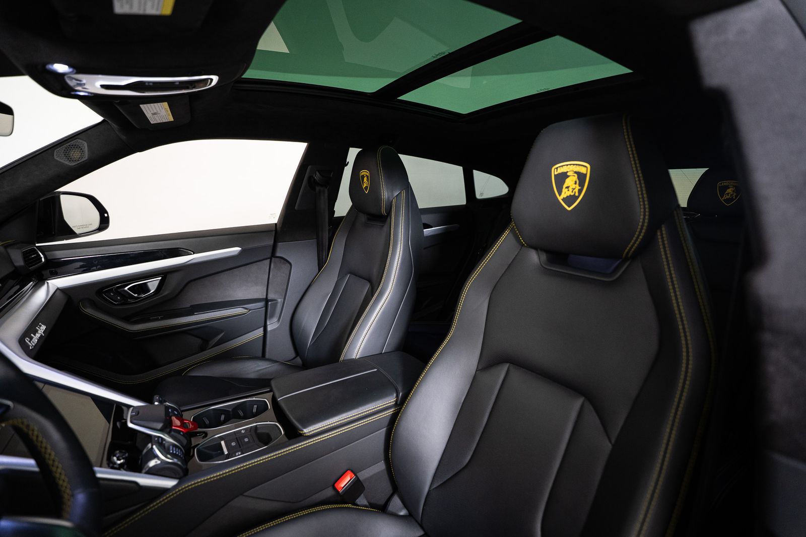2020 Lamborghini Urus — foto completa 45 de 53