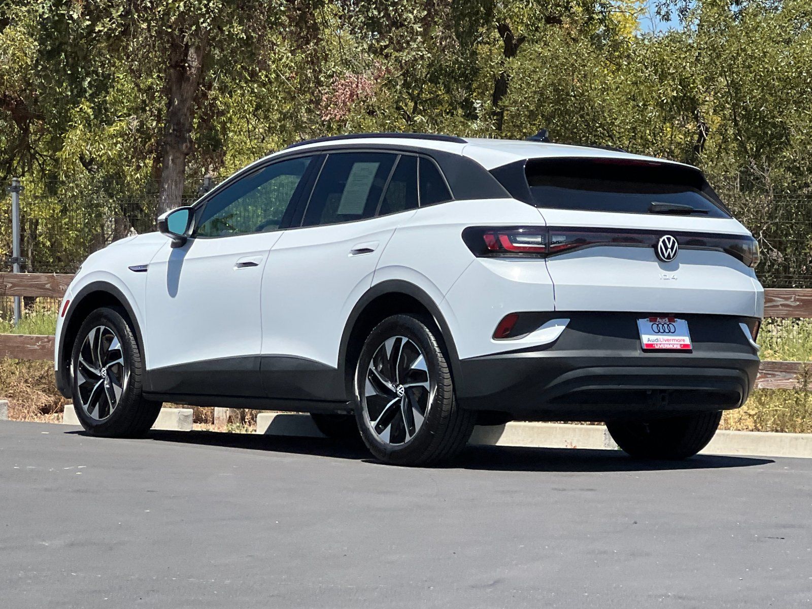 2022 Volkswagen ID.4 Pro — foto completa 4 de 28