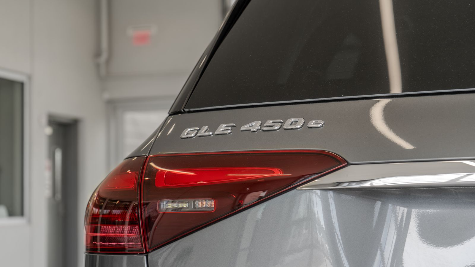2025 Mercedes-Benz GLE GLE 450e — full photo 22 of 35