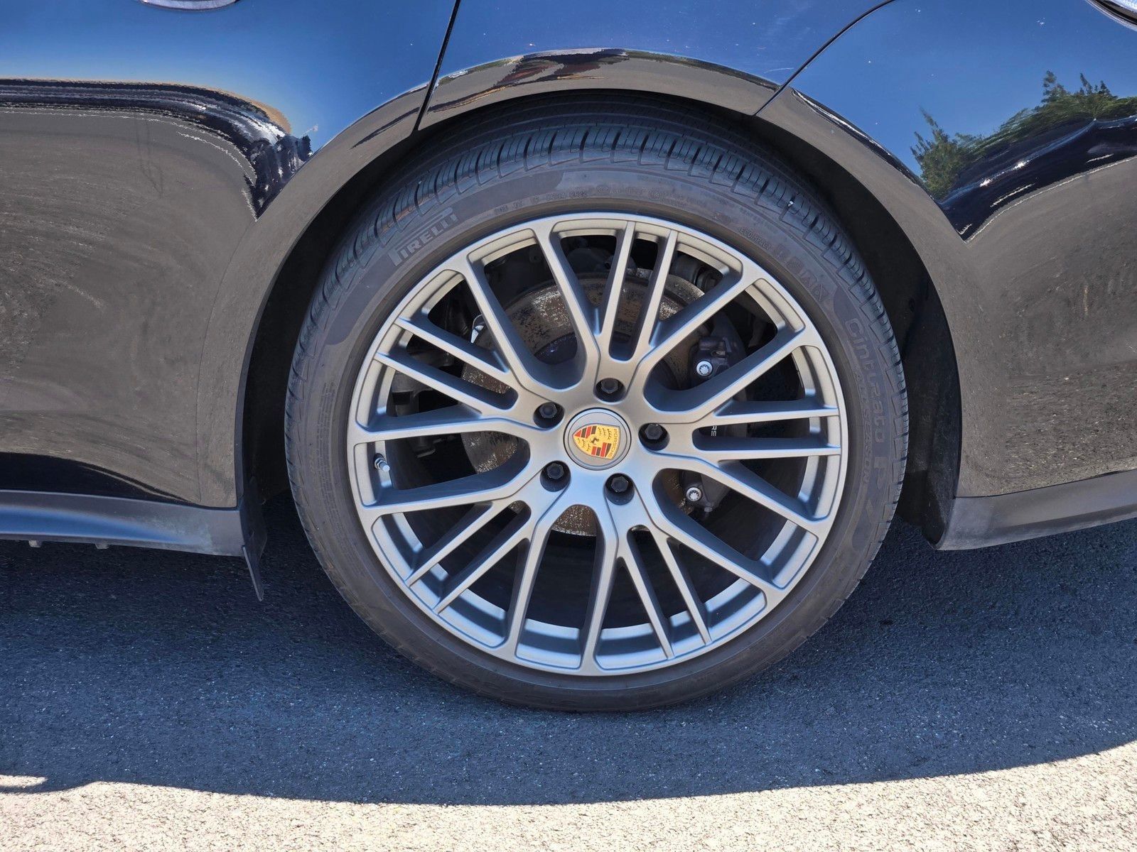 2023 Porsche Panamera 4 Platinum Edition — full photo 11 of 27