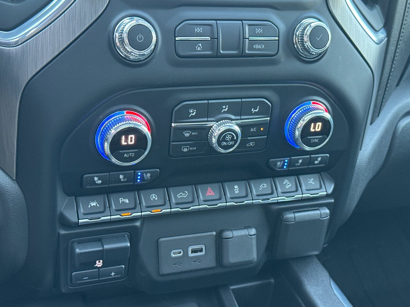2021 GMC Sierra 1500 Denali — full photo 21 of 29