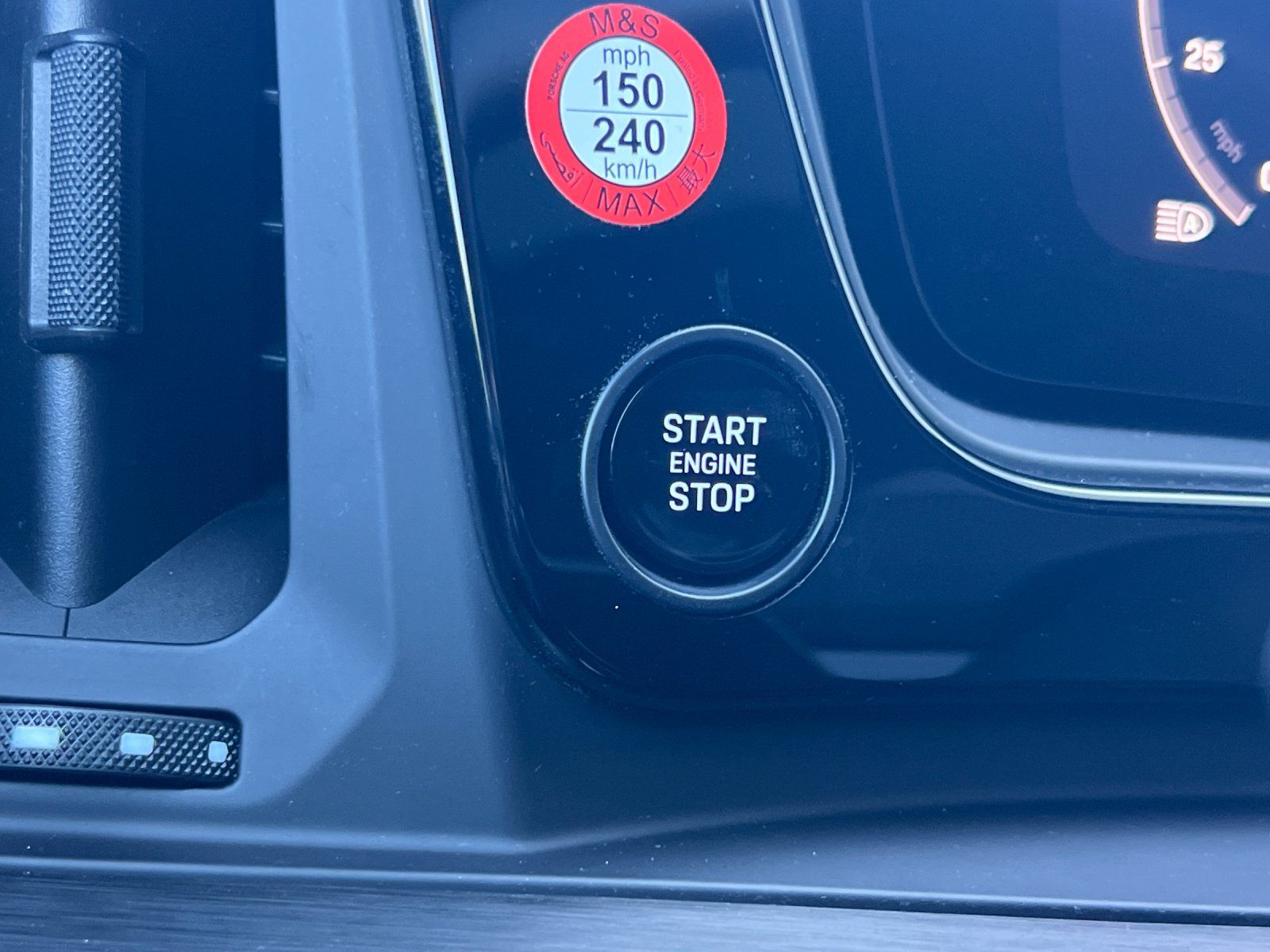 2026 Porsche Cayenne GTS — full photo 23 of 29