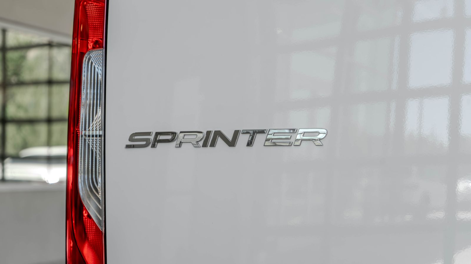 2025 Mercedes-Benz Sprinter 2500 Passenger 170 WB — full photo 21 of 35