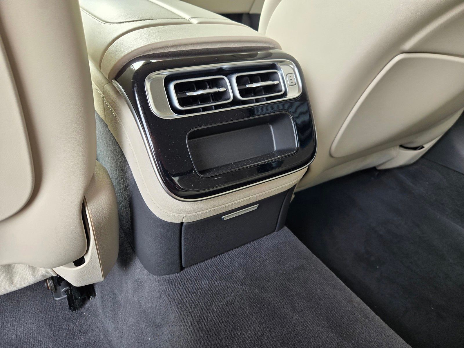 2024 Mercedes-Benz S-Class S 580 — foto completa 11 de 45