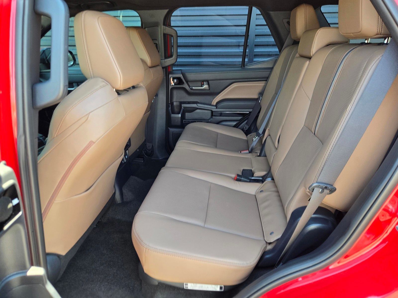 2026 Toyota 4Runner i-FORCE MAX Hybrid Limited — foto completa 10 de 45