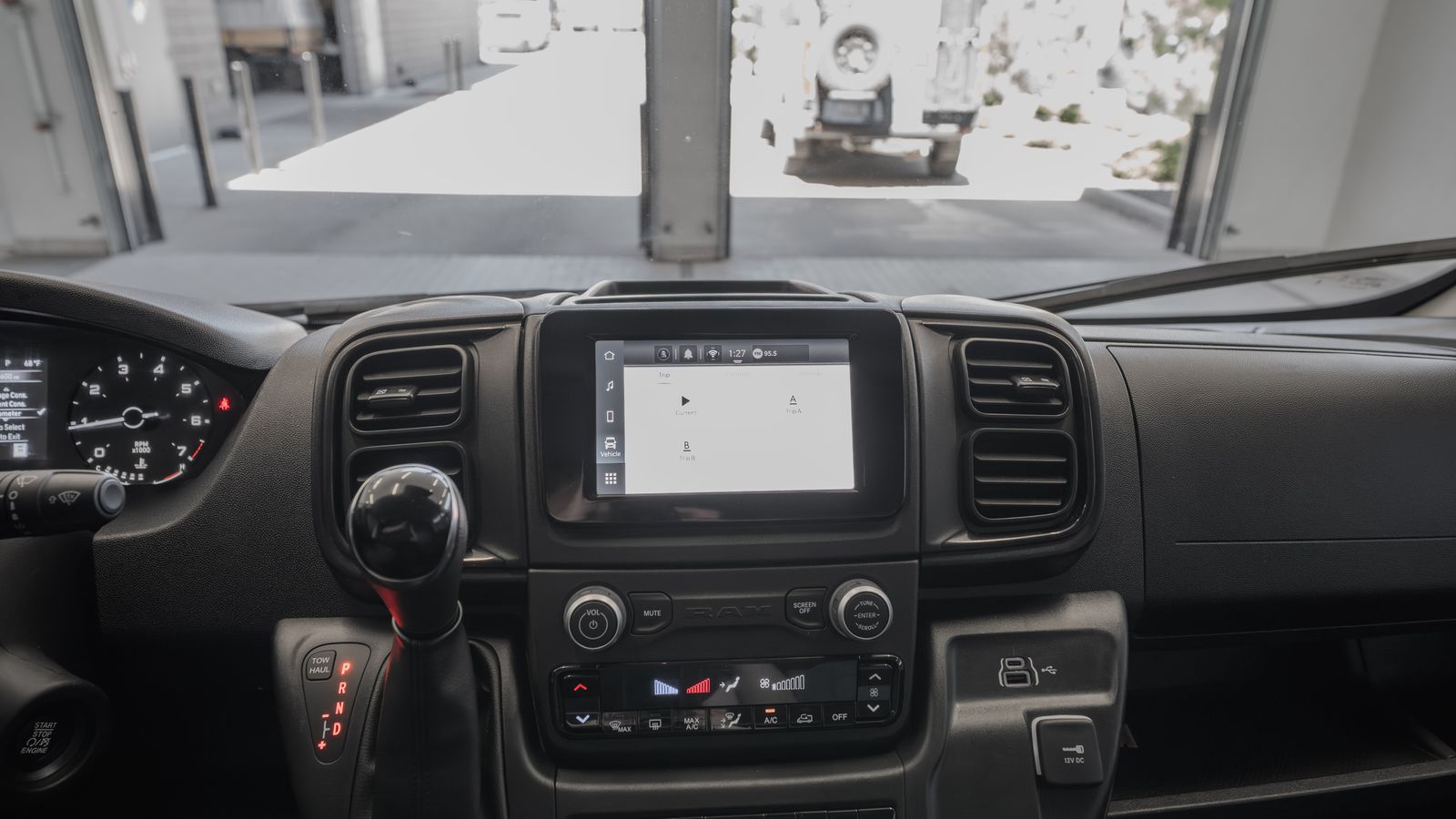 2025 Ram ProMaster 2500 Base — foto completa 20 de 33