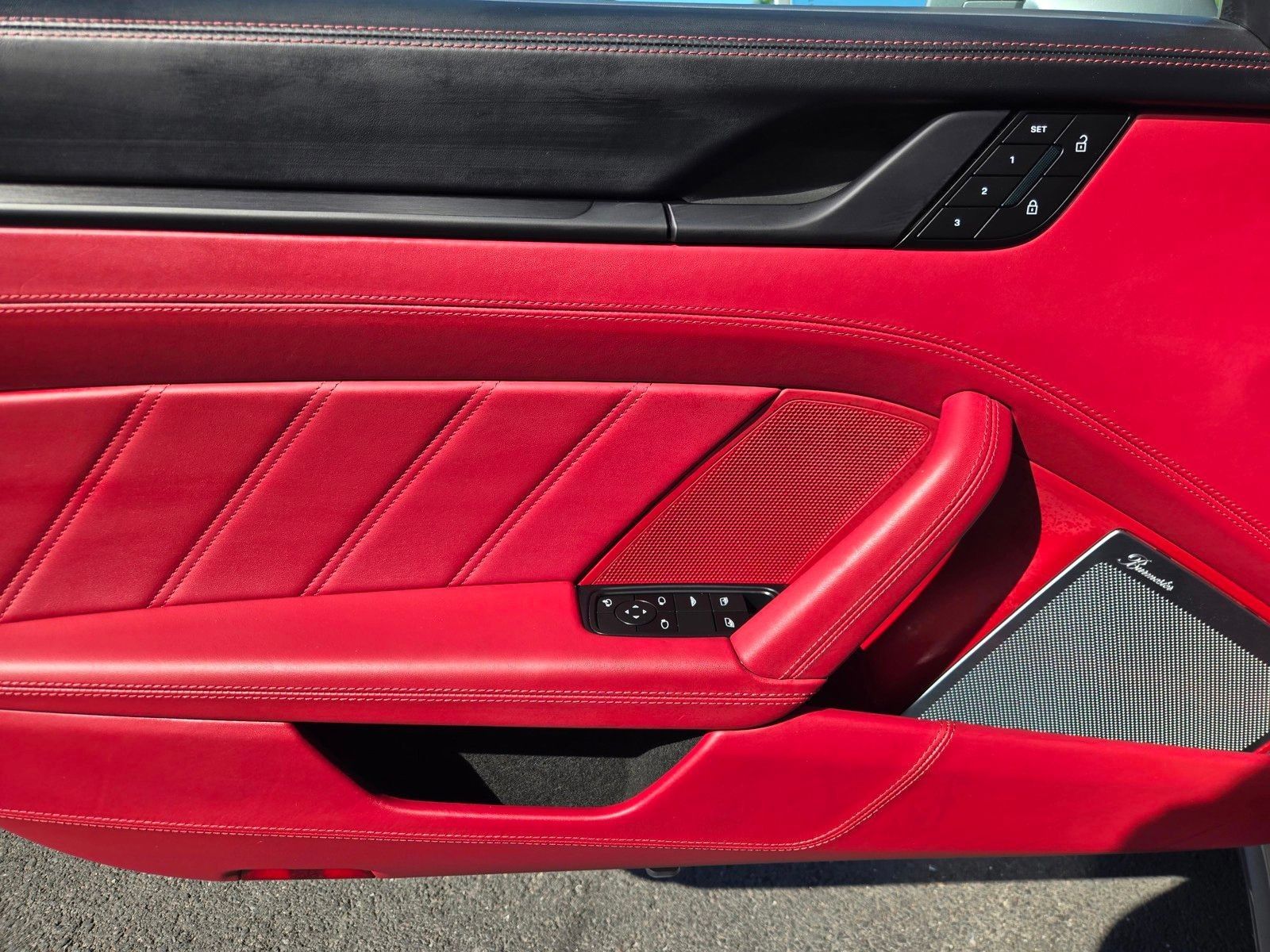 2025 Porsche 911 Carrera 4 GTS — foto completa 19 de 27