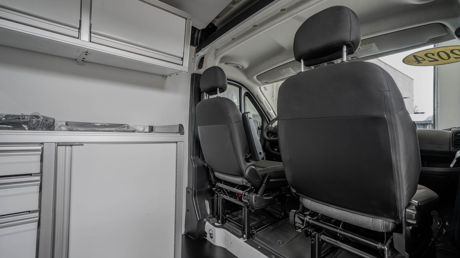 2024 Ram ProMaster 3500 High Roof — foto completa 31 de 37