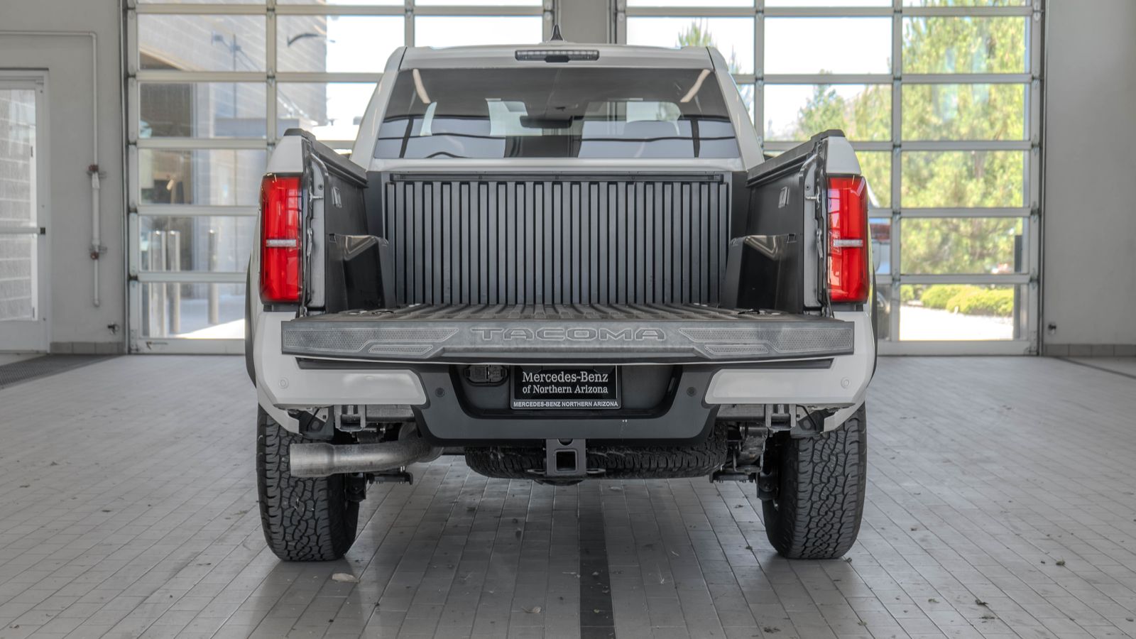 2025 Toyota Tacoma PreRunner — foto completa 15 de 29