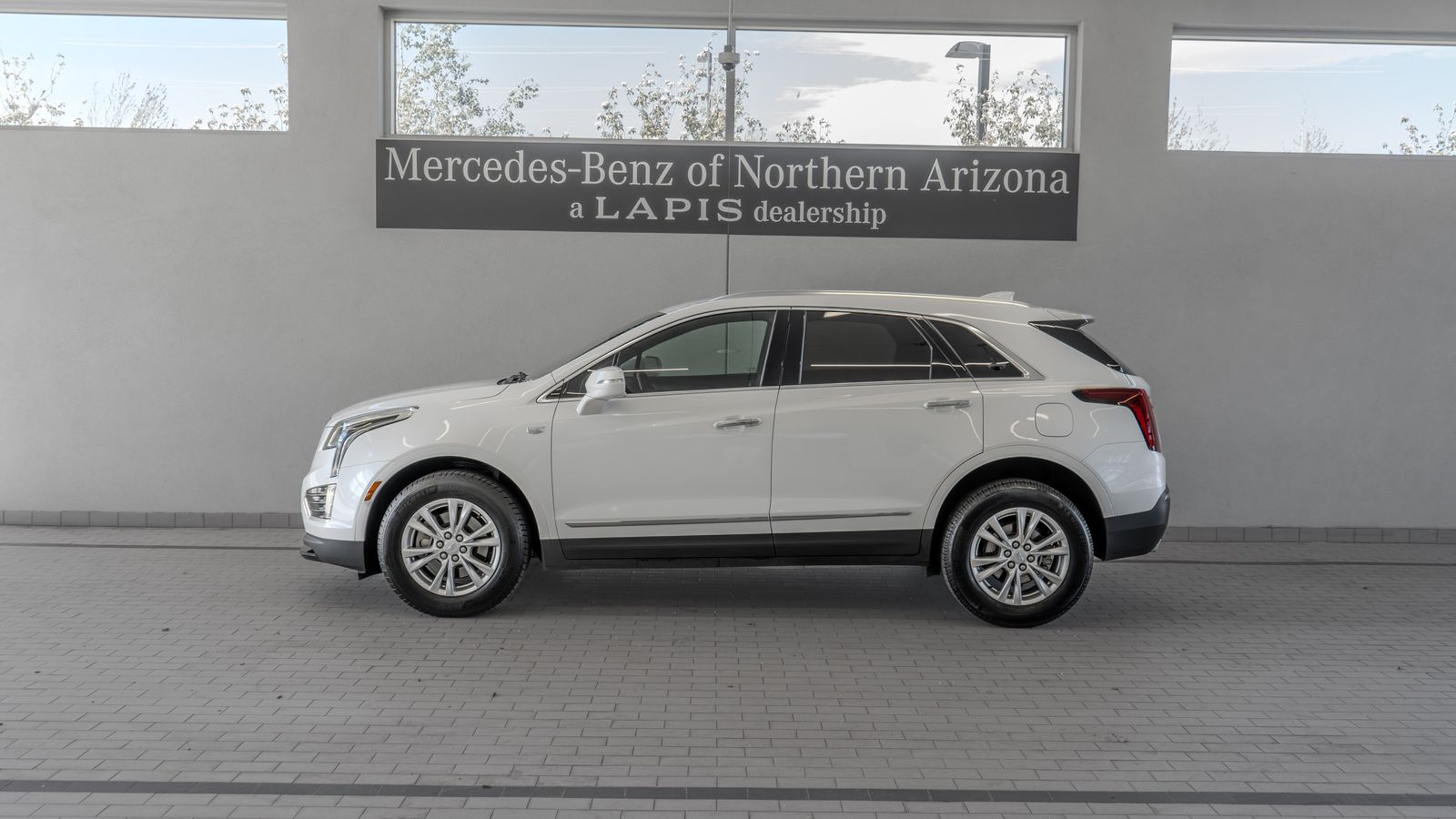 2020 Cadillac XT5 Luxury — full photo 2 of 34