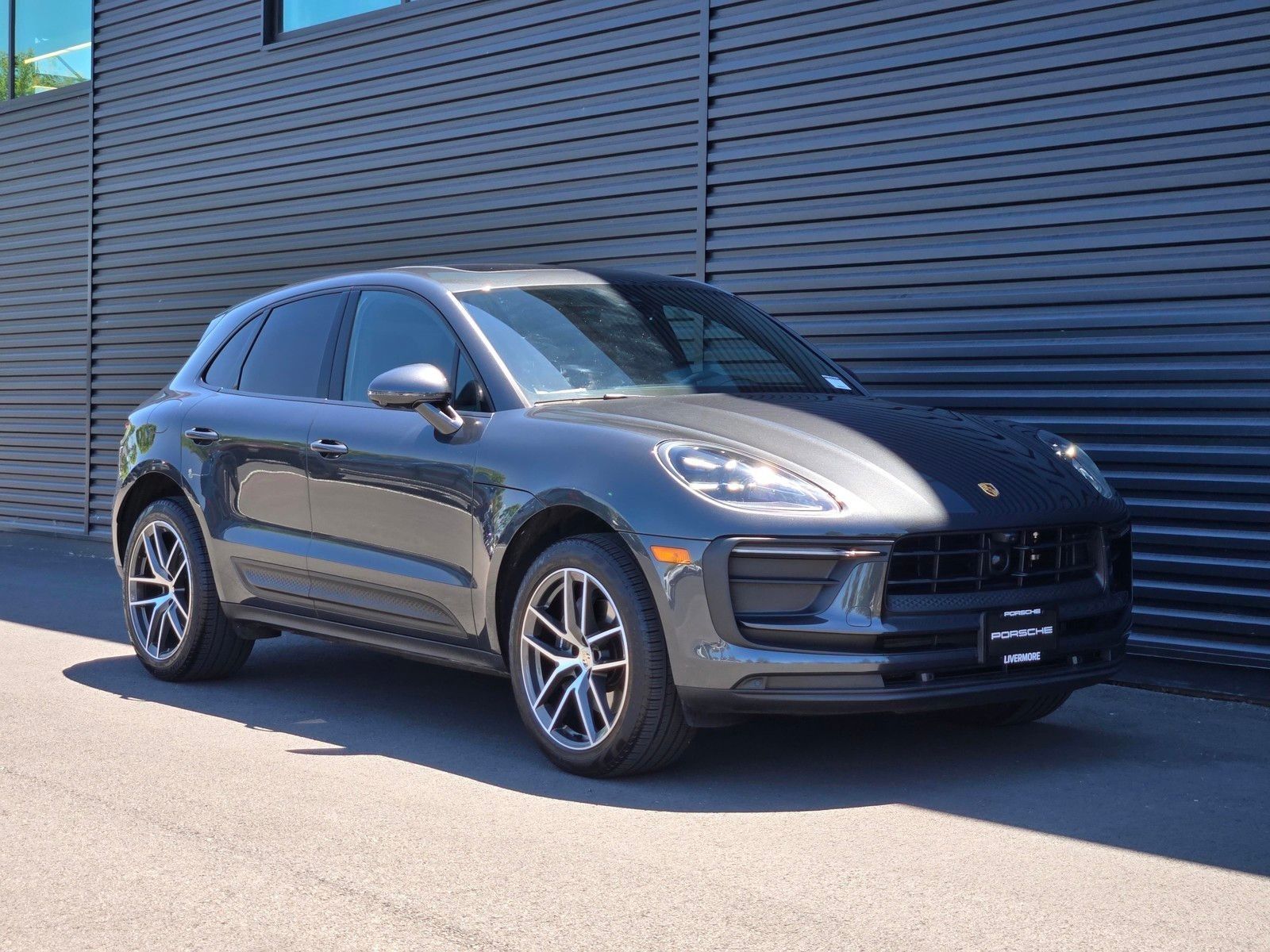 2025 Porsche Macan Base — foto completa 9 de 27