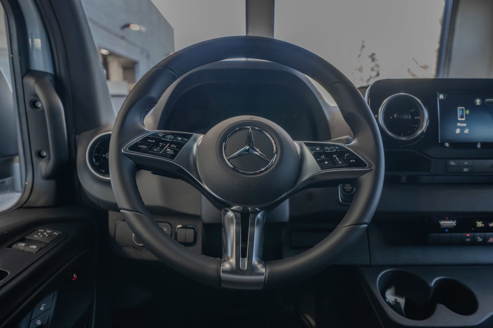 2025 Mercedes-Benz Sprinter 2500 Cargo 144 WB — full photo 9 of 34