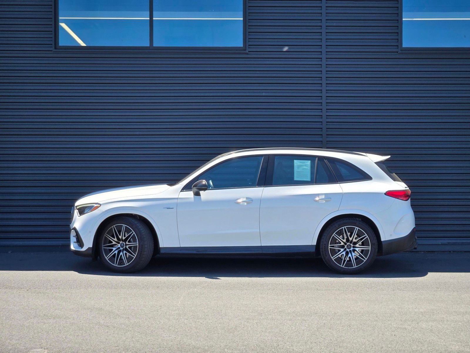 2025 Mercedes-Benz GLC GLC 43 AMG® — foto completa 2 de 27