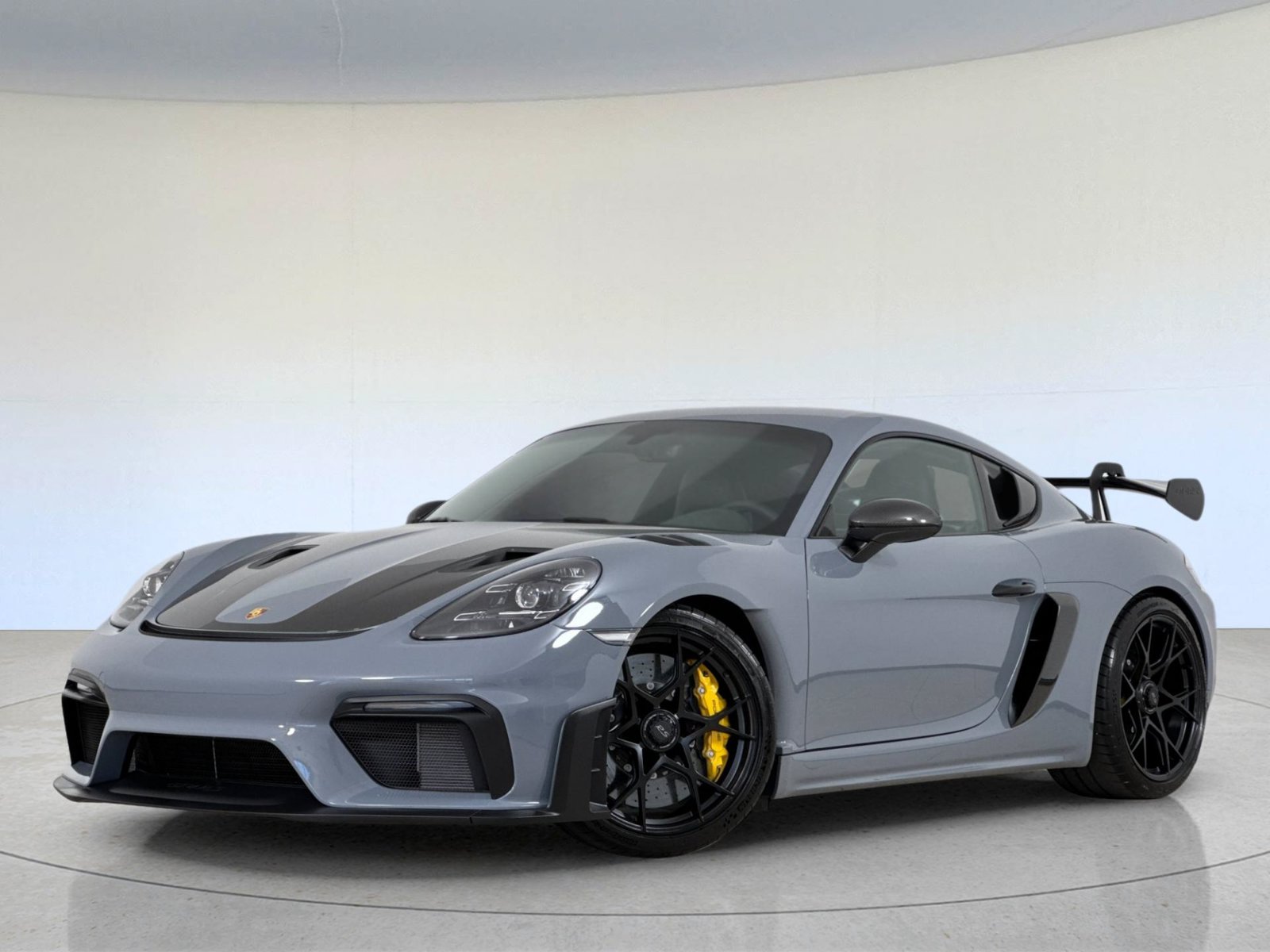 2025 Porsche 718 Cayman GT4 RS — photo 1 of 30